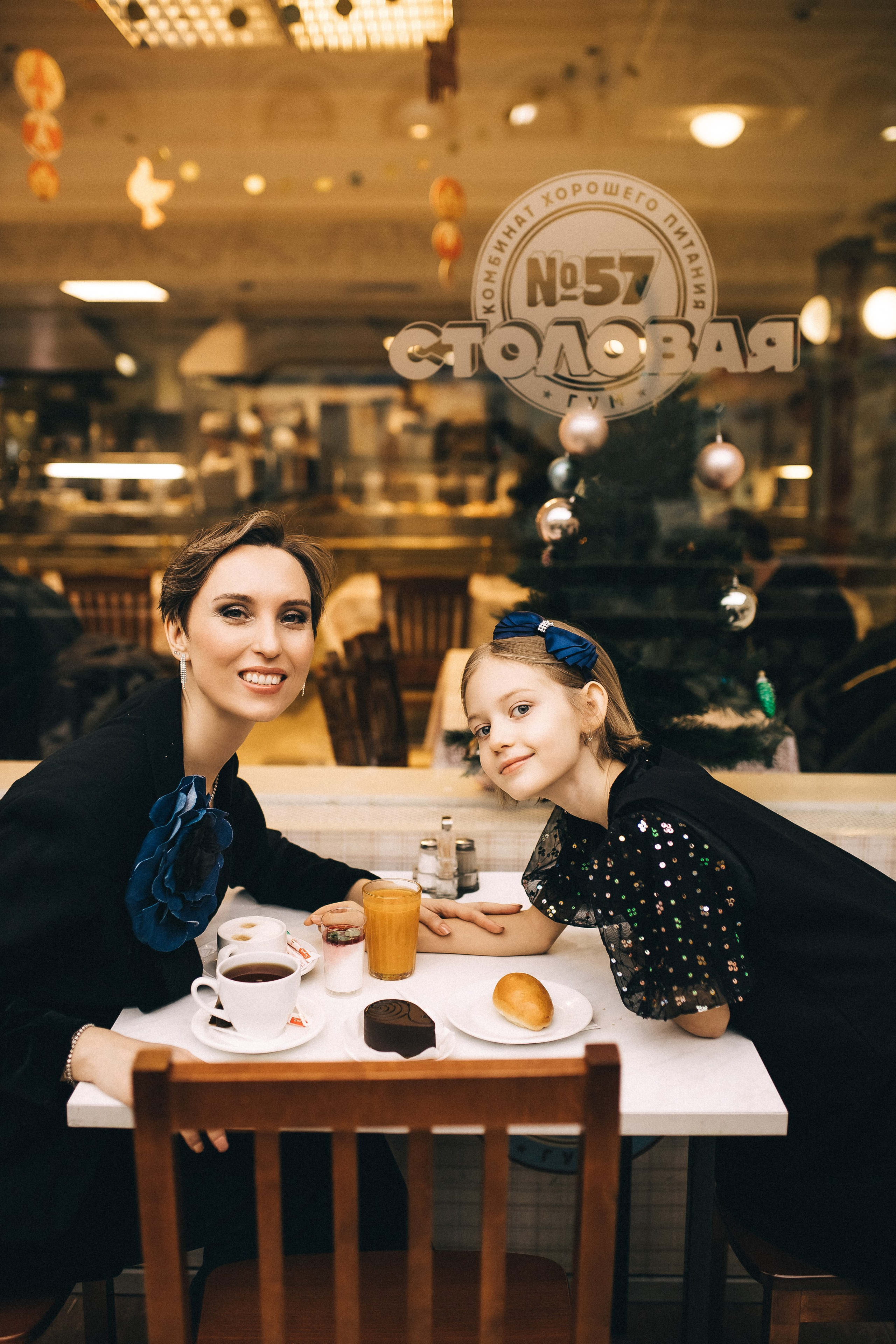 Новогодний ГУМ. Надя и Алиса!. Профессиональный фотограф, Москва |Видное Елена Елизарова