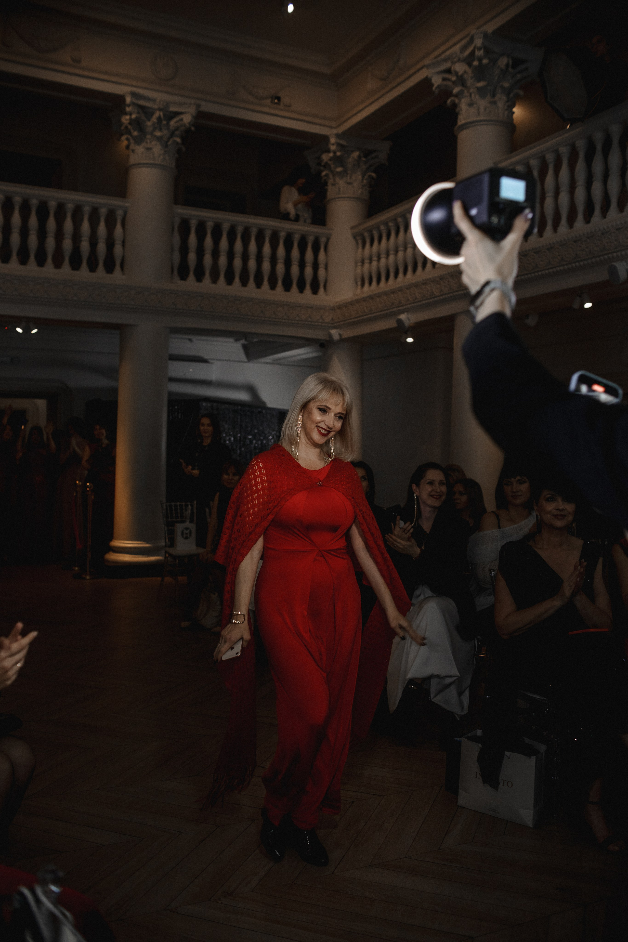 Бал-нетворкинг «Ход Королевы» от сообщества «Код Публичности» (декабрь 2025, Калининград). Женский и семейный фотограф в Калининграде Надежда Подлипинская