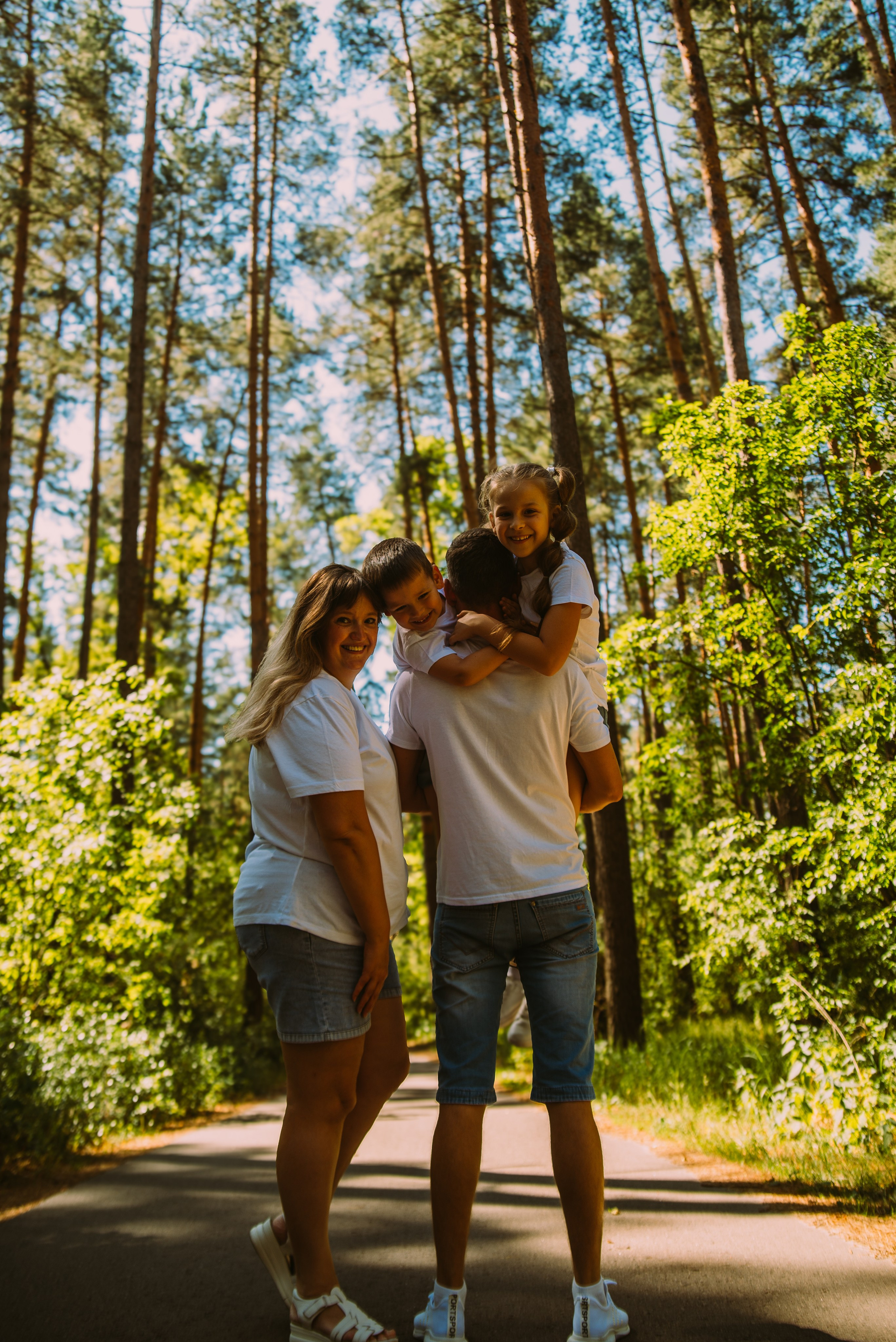 Семейная фотосессия летом. Семейный, детский фотограф в Минске Вероника Гапоненко