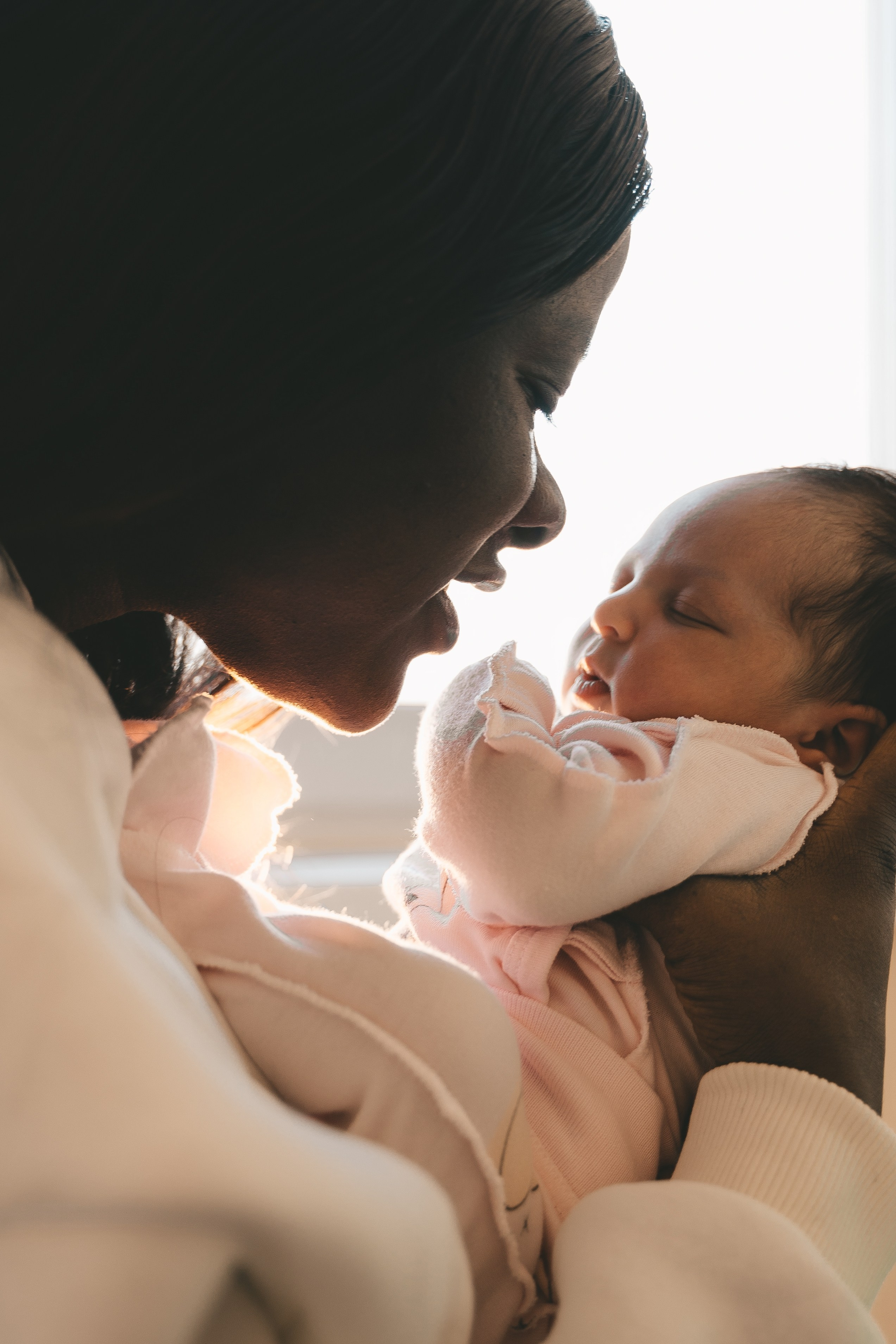 Роды и выписка. Родильный дом № 8 ГКБ № 15 им. О. М. Филатова. Фотографы на роды в Москве. Фото и видео родов. Фотопроект «Продолжение рода»