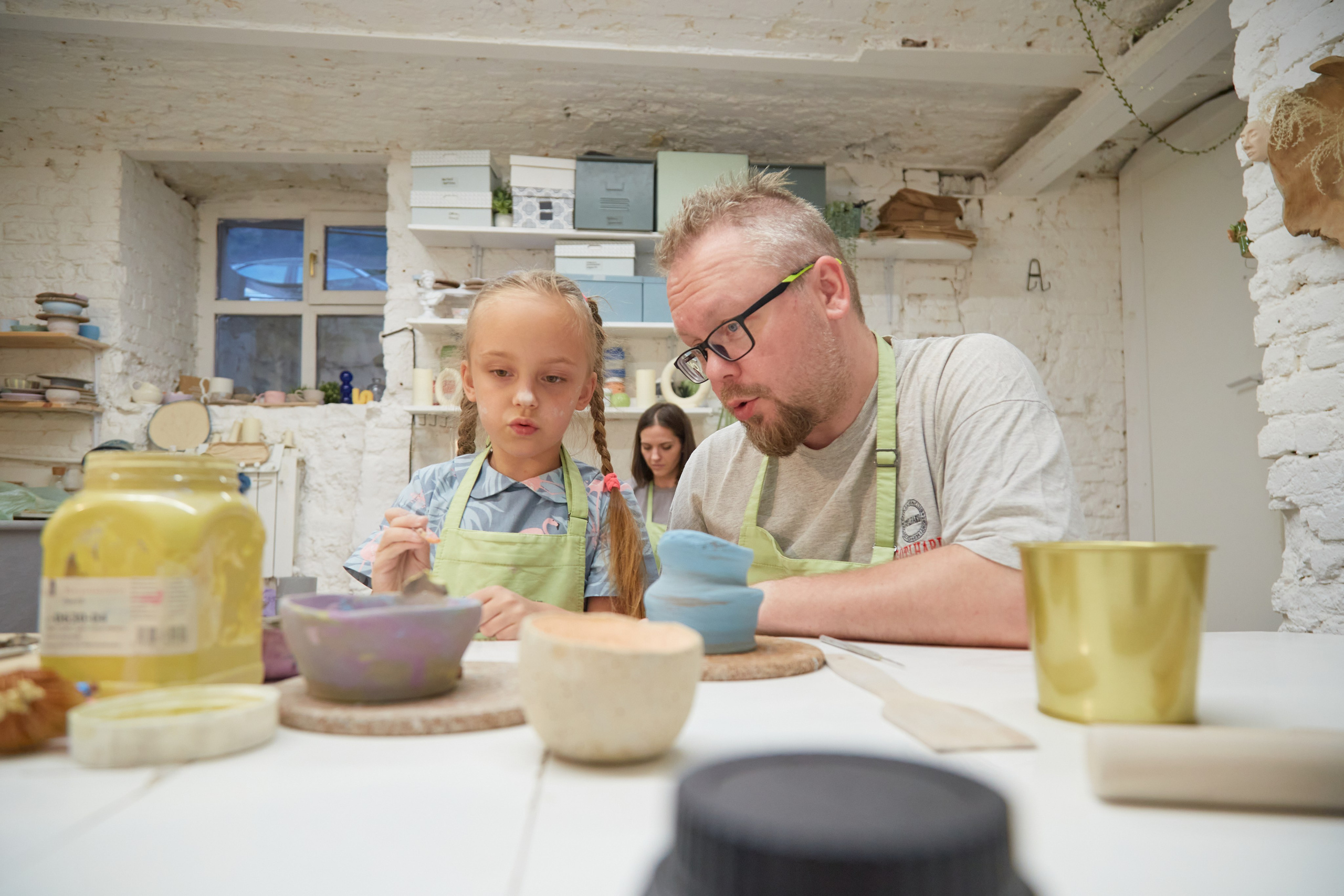 Семья в гончарной мастерской. Budanovaphoto.ru