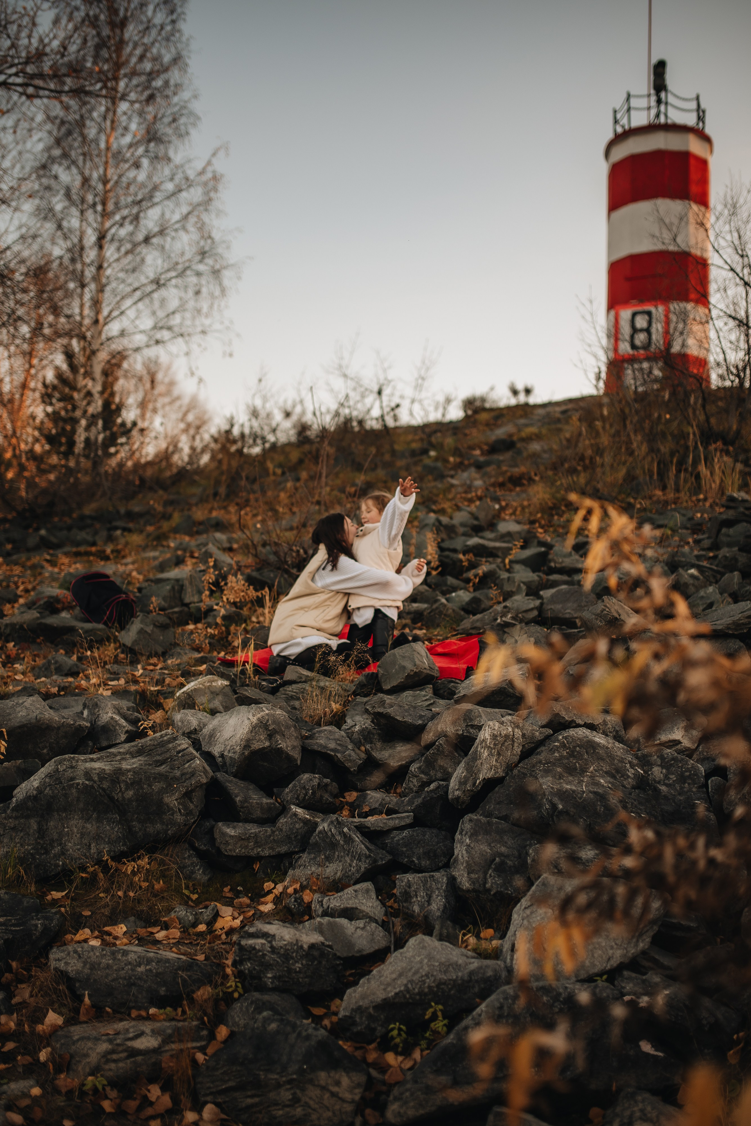 Катя и Варя (маяк). Семейная фотосессия в Новосибирске от фотографа Ольги Коваль
