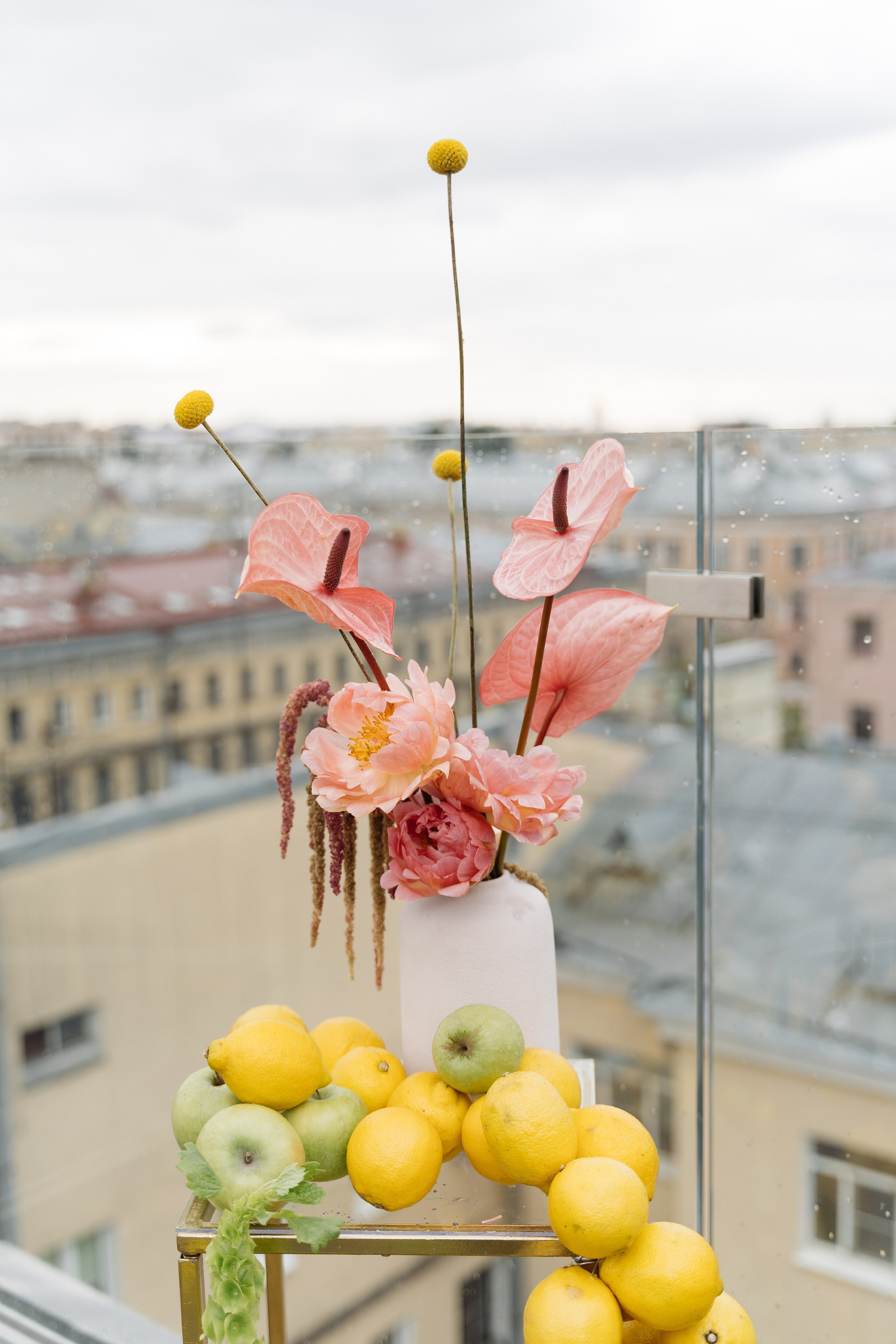 Свадьба на крыше Петербурга. Свадебный фотограф организатор в Санкт-Петербурге Ассоль Опарина