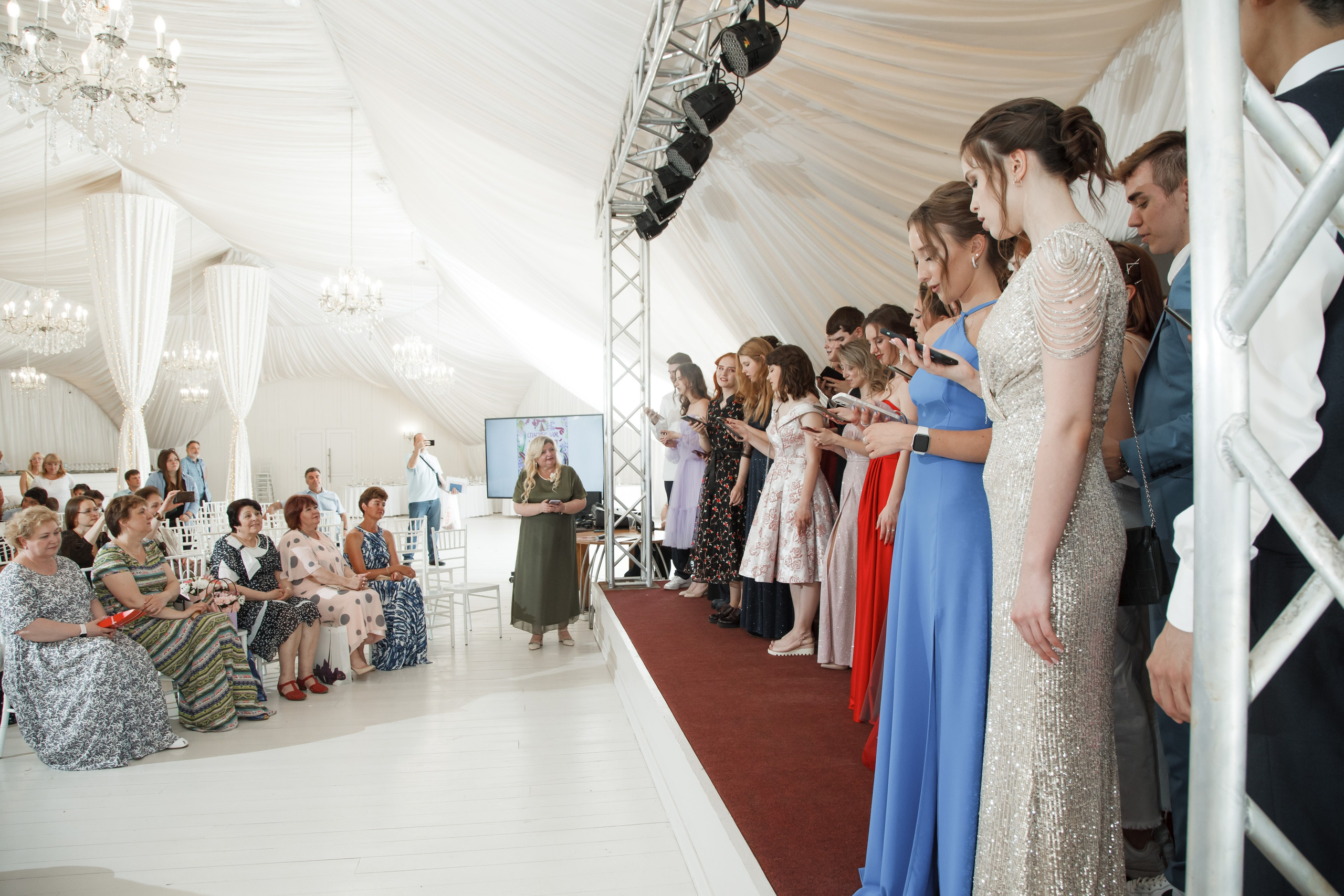 Выпускной, шатер в усадьбе «Гребнево». Свадебный и репортажный фотограф (Москва, Королев и другие)