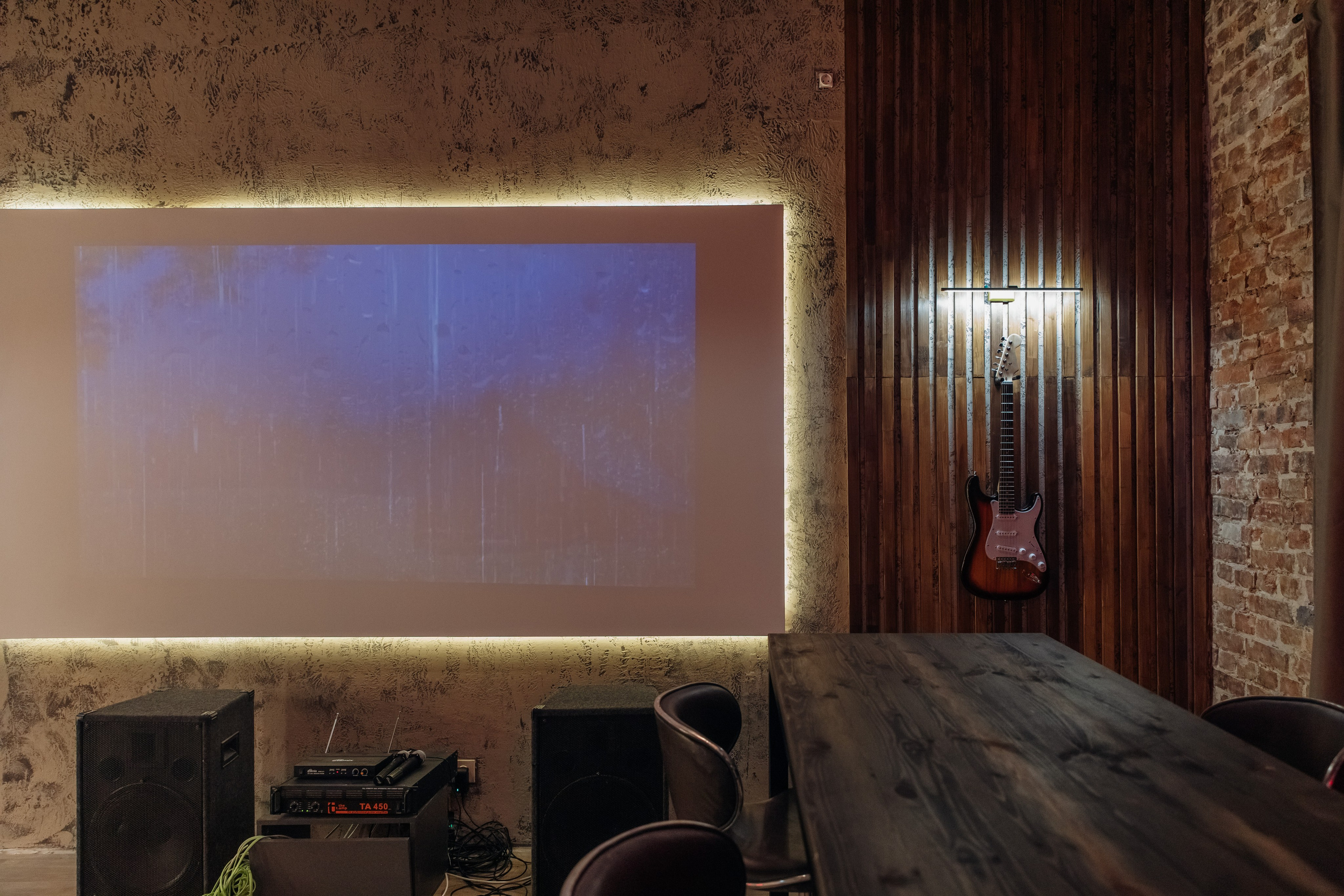 Рокстар (лето). Аренда лофта в СПб для мероприятий