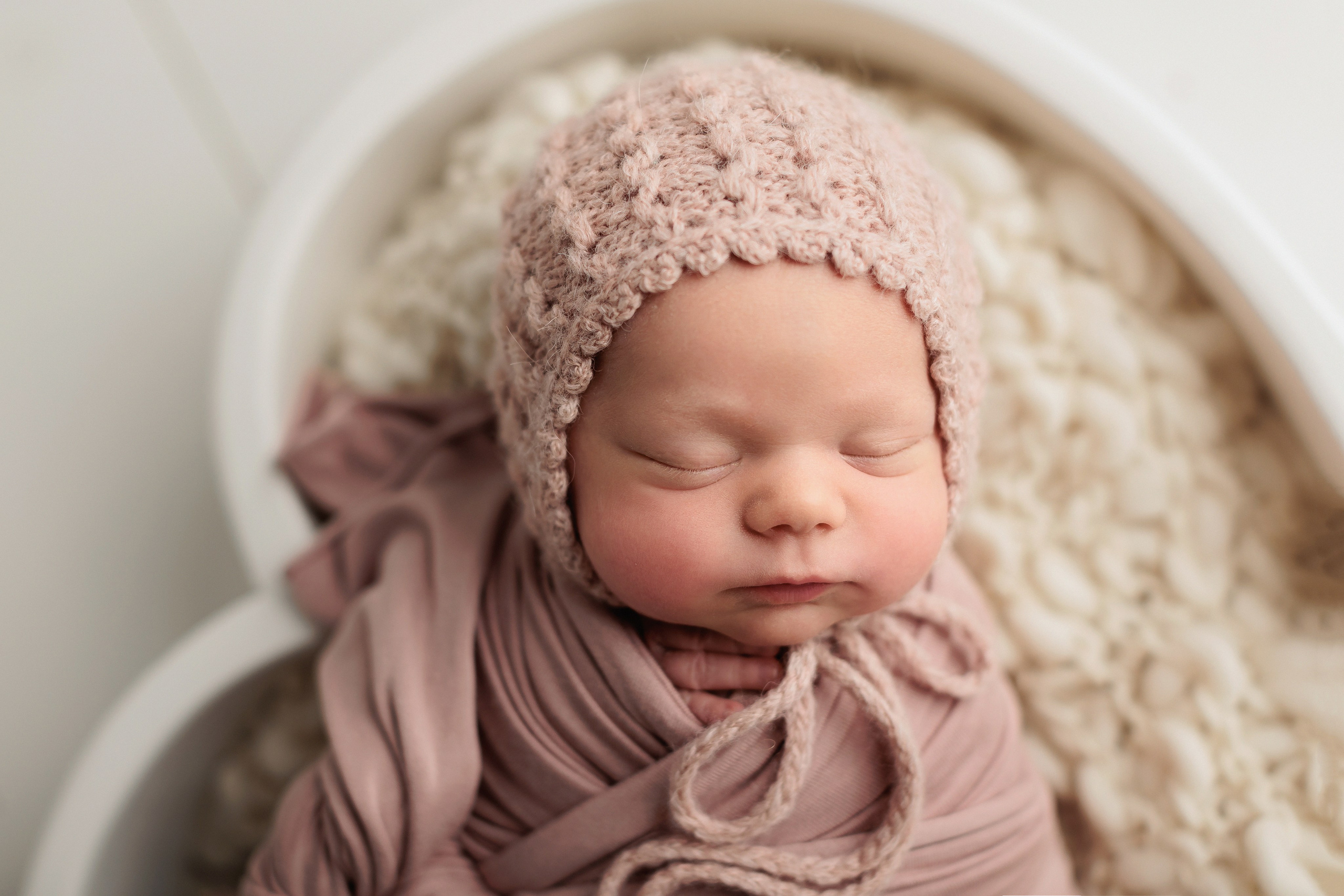 Фотосессия новорожденного серпухов. Семейный фотограф новорождённых в Серпухове Юлия Новикова +79637785957