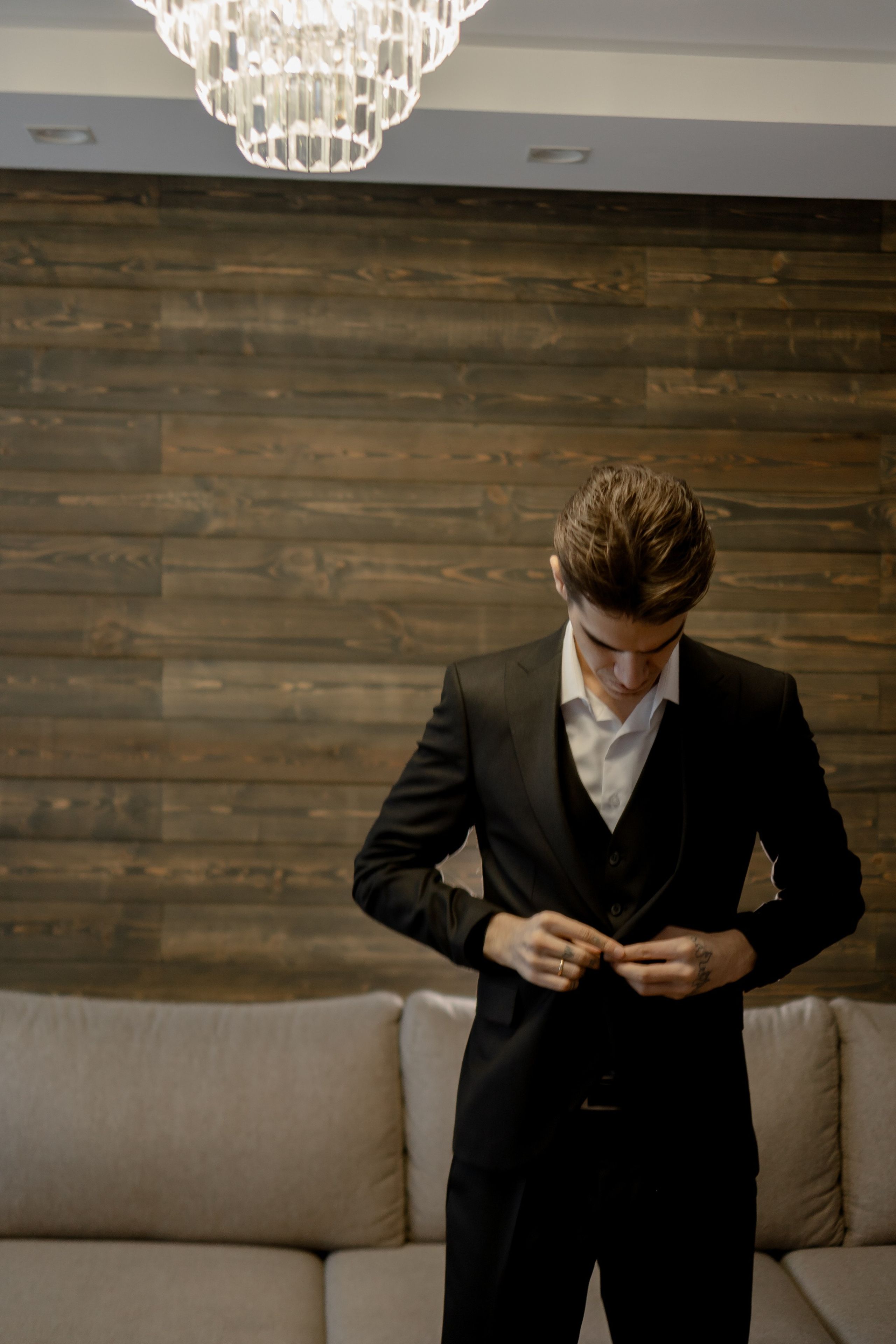 СВАДЕБНАЯ СЬЕМКА СБОРОВ В ОТЕЛЕ И ВЫЕЗД НА ЦЕРЕМОНИЮ (СНЯТО В СИБИРЕ В НИЖНЕВАРТОВСКЕ). Профессиональный фотограф, Санкт-Петербург — Виктория Богомолова