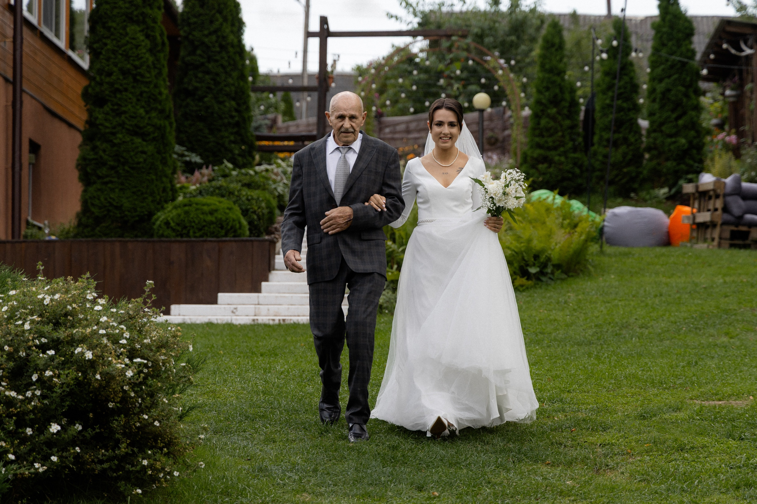 Свадебная фотосессия в агроусадьбе Лабодянка в Минске. Свадебный фотограф в Минске/Беларуси Сергей Спиридонов