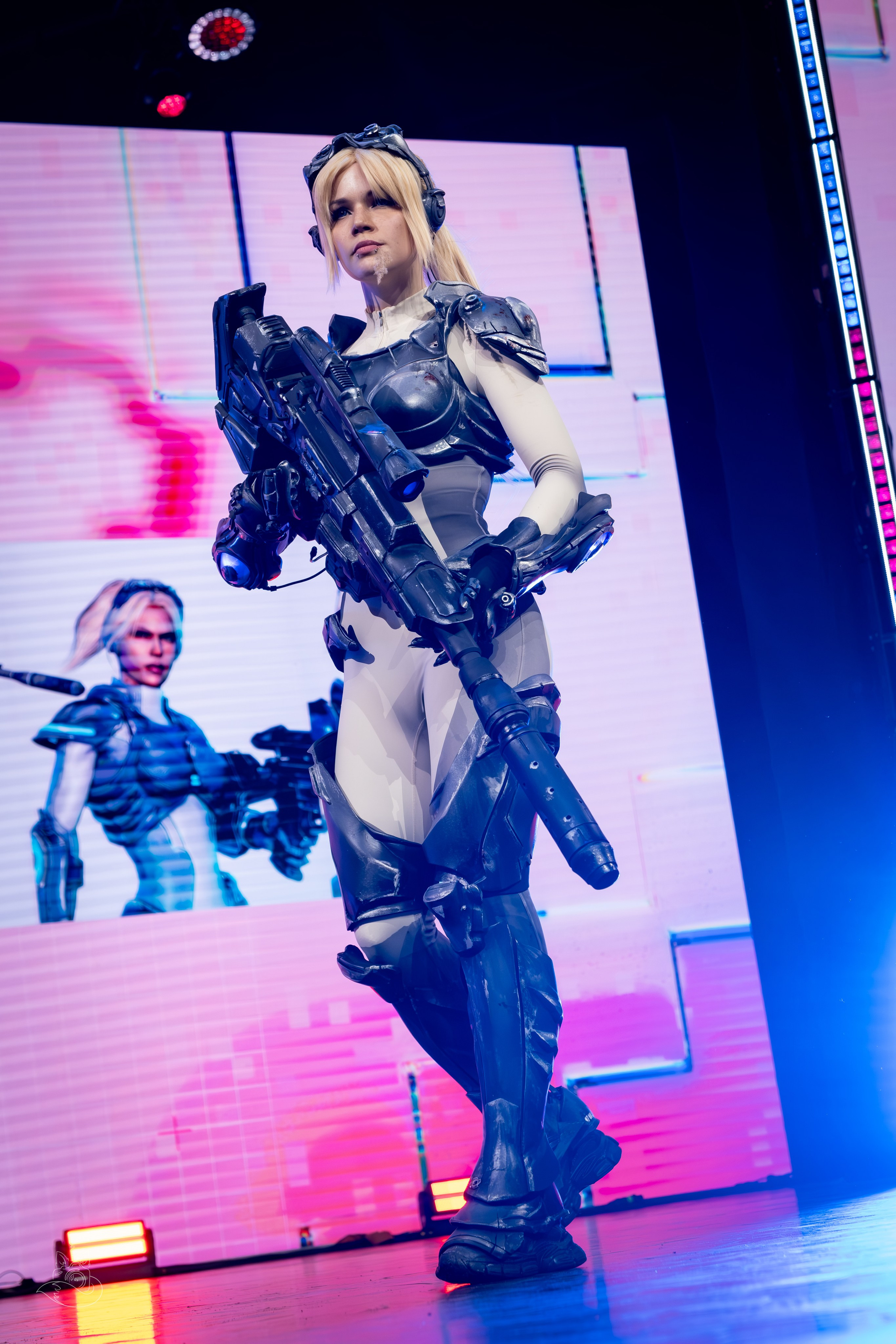 Сцена РЭД ЭКСПО 2024. Косплей фотограф