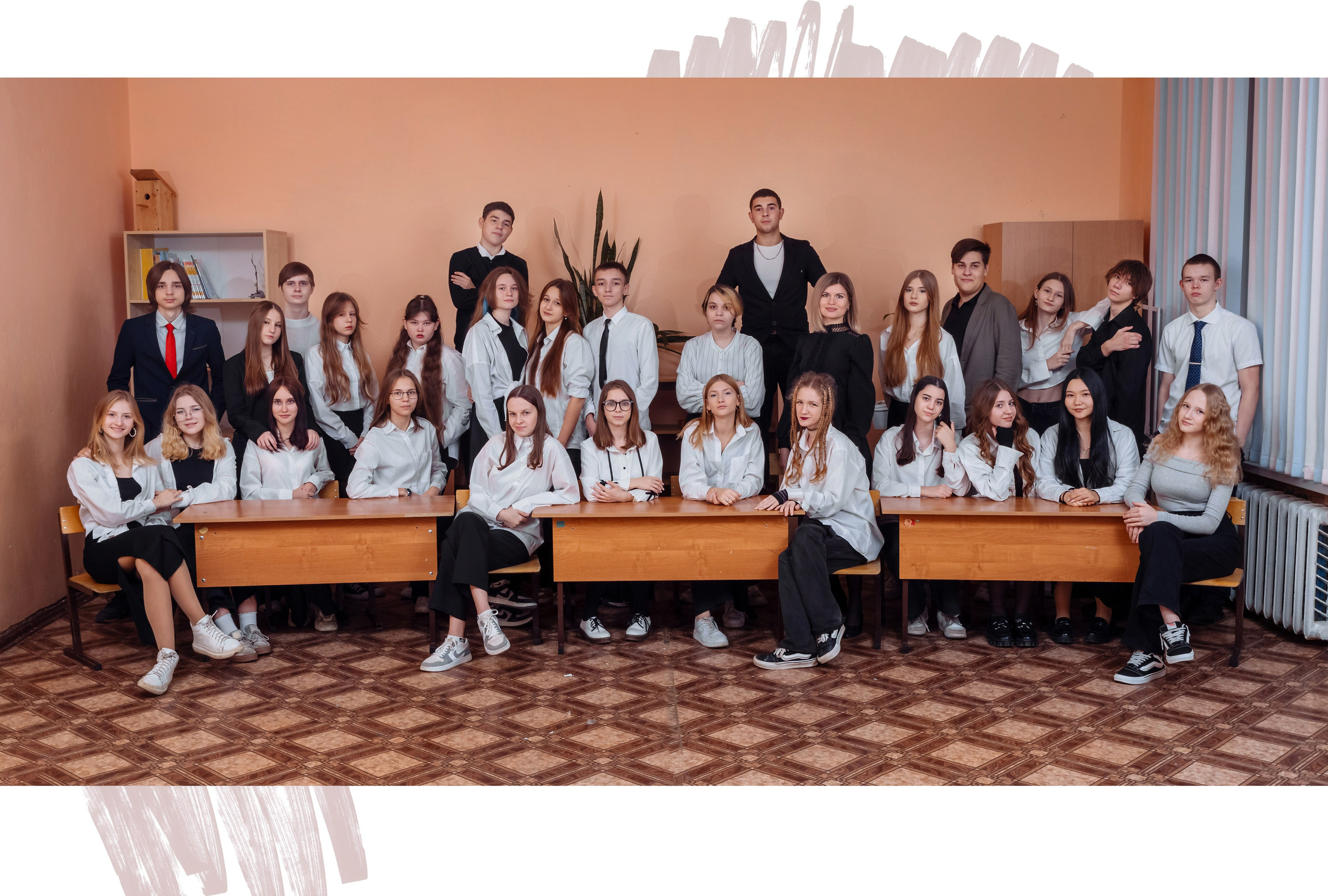 Выпускные альбомы для старших классов. Выпускные школьные фото­альбомы для школ и детских садов в Волгограде и Волжском