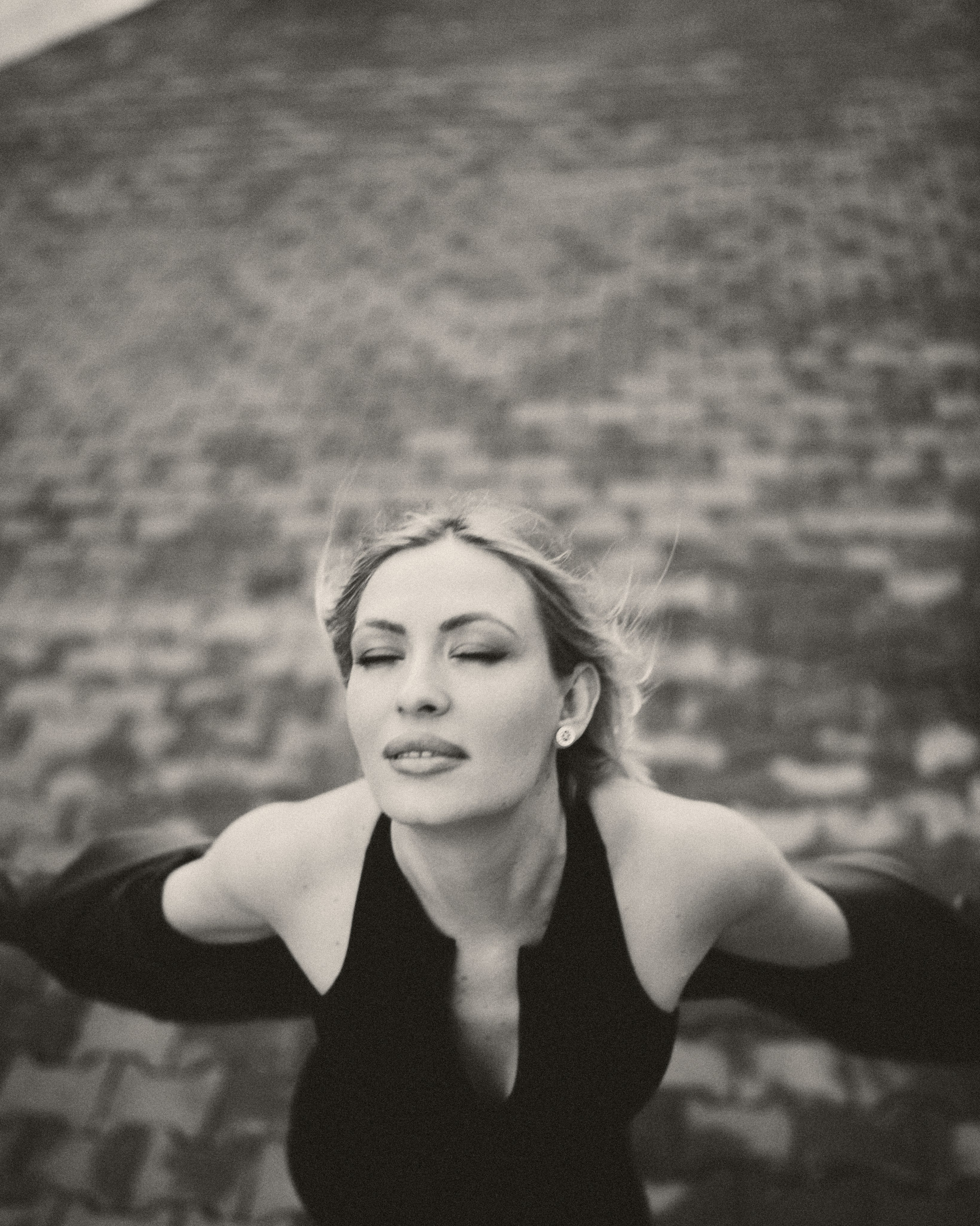 Женский портрет в городе — стиль и динамика уличной съёмки. Фотограф в Хабаровске Дмитрий Лемешков