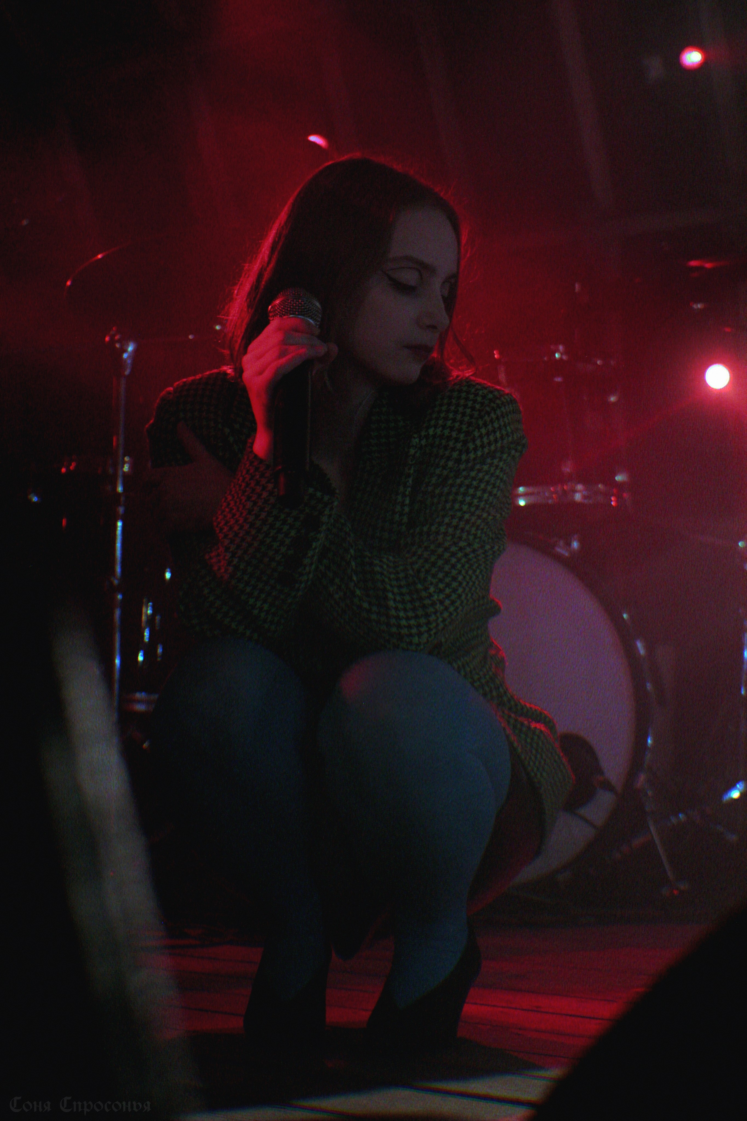 Синестетик 26.08.23. Концертный и портретный фотограф в Москве Соня Спросонья