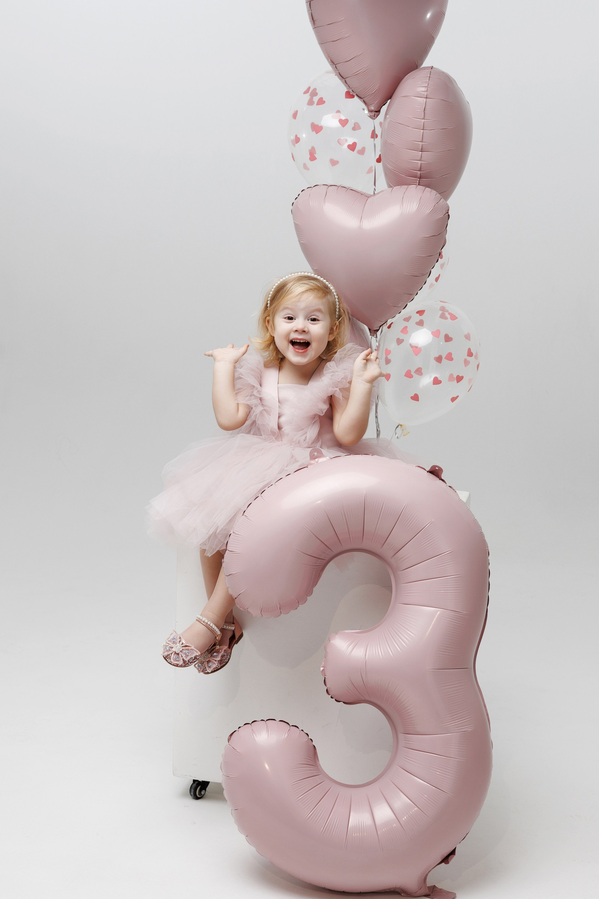 Съемка Дня Рождения Алисы в фотостудии CROSS-STUDIO зал IDEAL. Свадебный и семейный фотограф в Москве и МО Елена Агапова