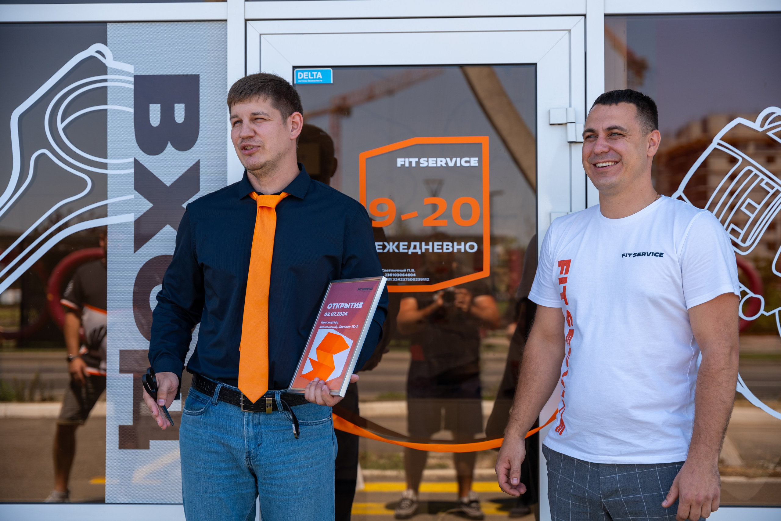 Интерьерная фотосъемка автосервиса Fit Service в Краснодаре — сеть СТО Профессиональная фотосъемка интерьера техцентра в Краснодаре. Шедевры для Вас! Фотограф и Видеограф в Краснодаре Пахиев Руслан