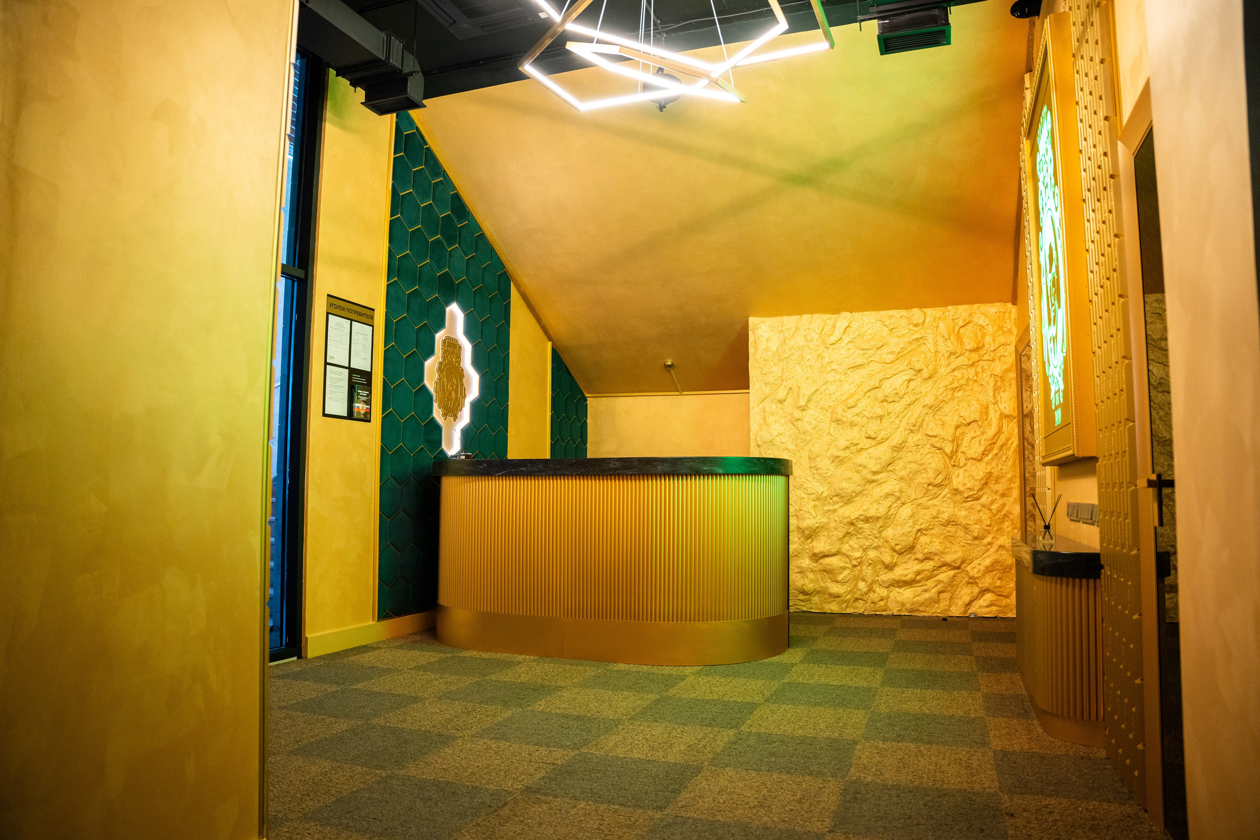 Фотосъемка интерьера стриптиз-клуба Hefner — элитный клуб Краснодара. Интерьерная фотосъемка клуба Hefner в Краснодаре — профессионально. Шедевры для Вас! Фотограф и Видеограф в Краснодаре Пахиев Руслан