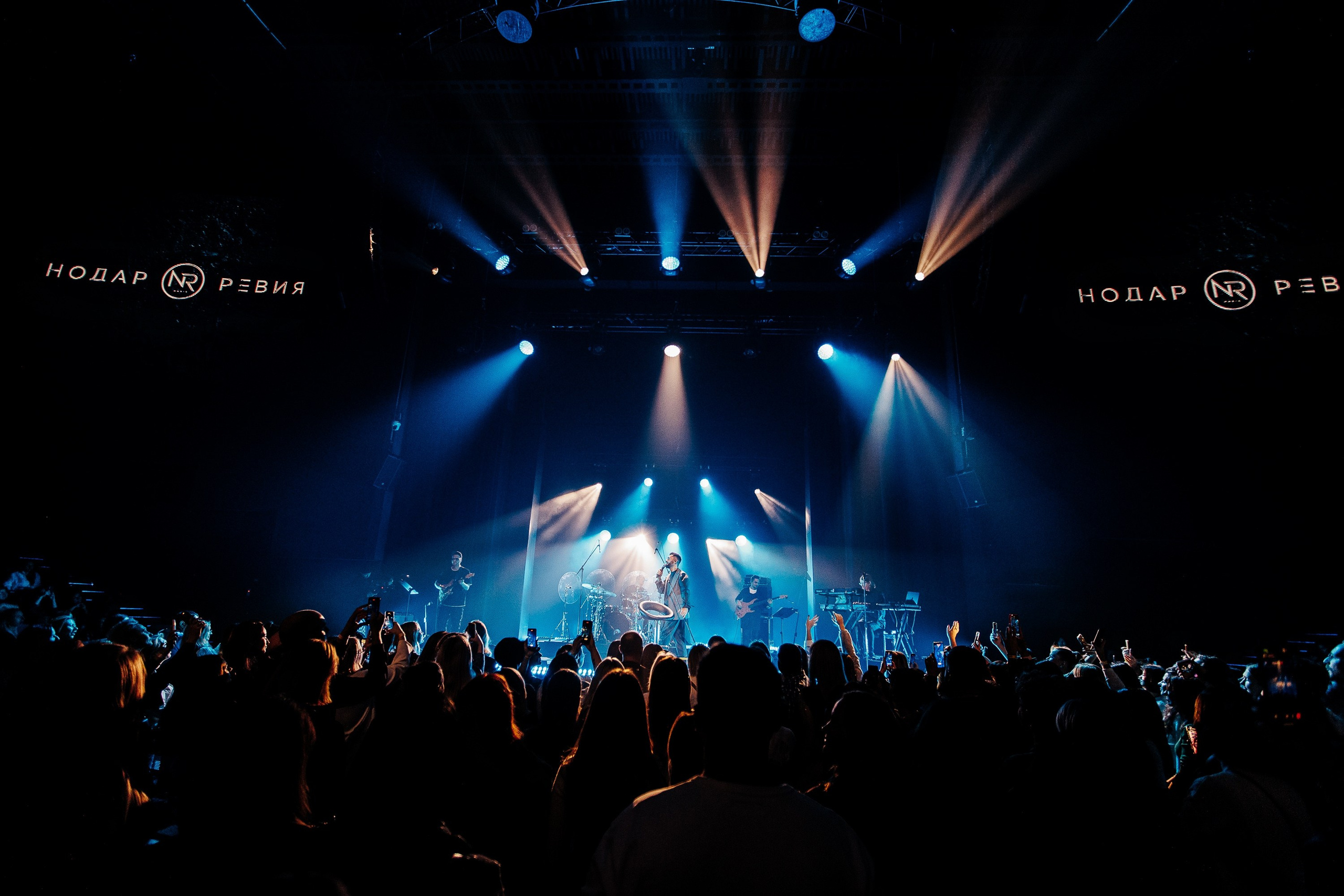 НОДАР РЕВИЯ. Фотограф в Москве Алексей Виноградов