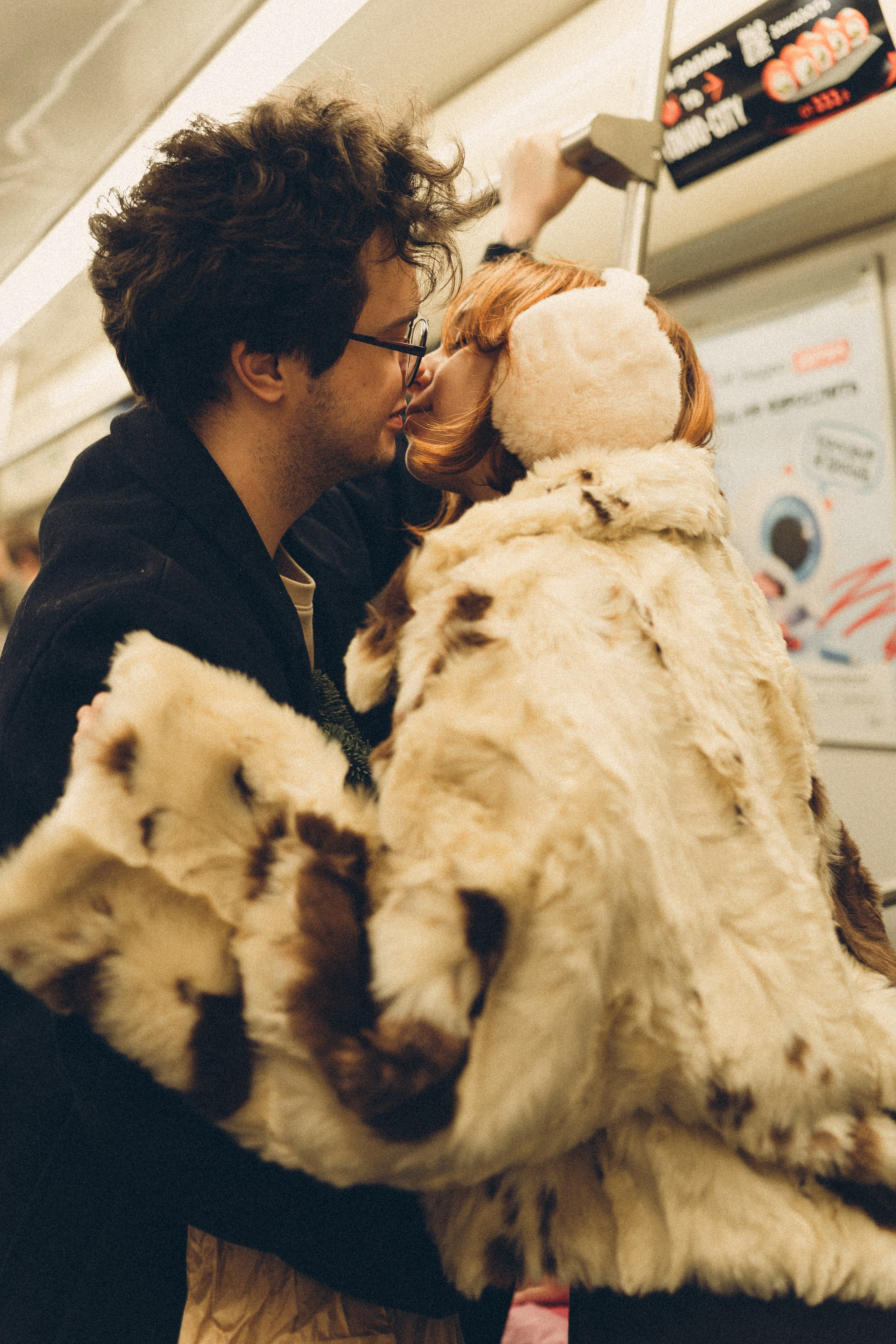 НОВОГОДНЯЯ ФОТОСЕСИИЯ ПАРЫ В МЕТРО ЛЮБОВЬ. Профессиональный фотограф, Санкт-Петербург — Виктория Богомолова
