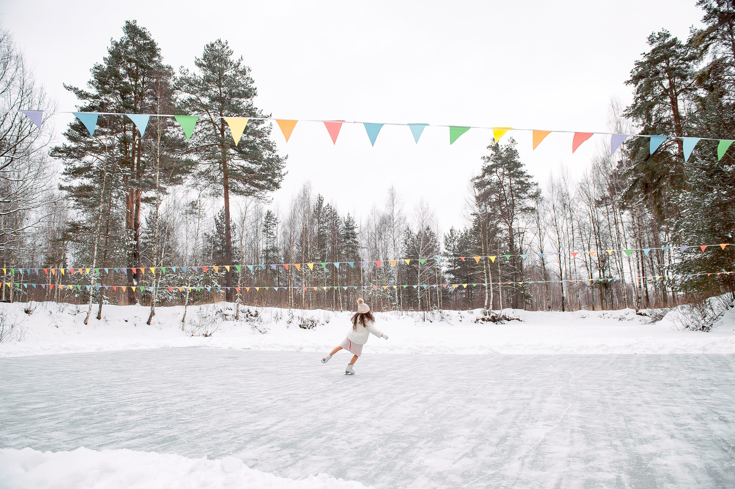 Подружки Амелия и Оливия на катке, МО, Ногинск, Шале. Свадебный и семейный фотограф Виктория Носачёва. Щелково, Москва и МО