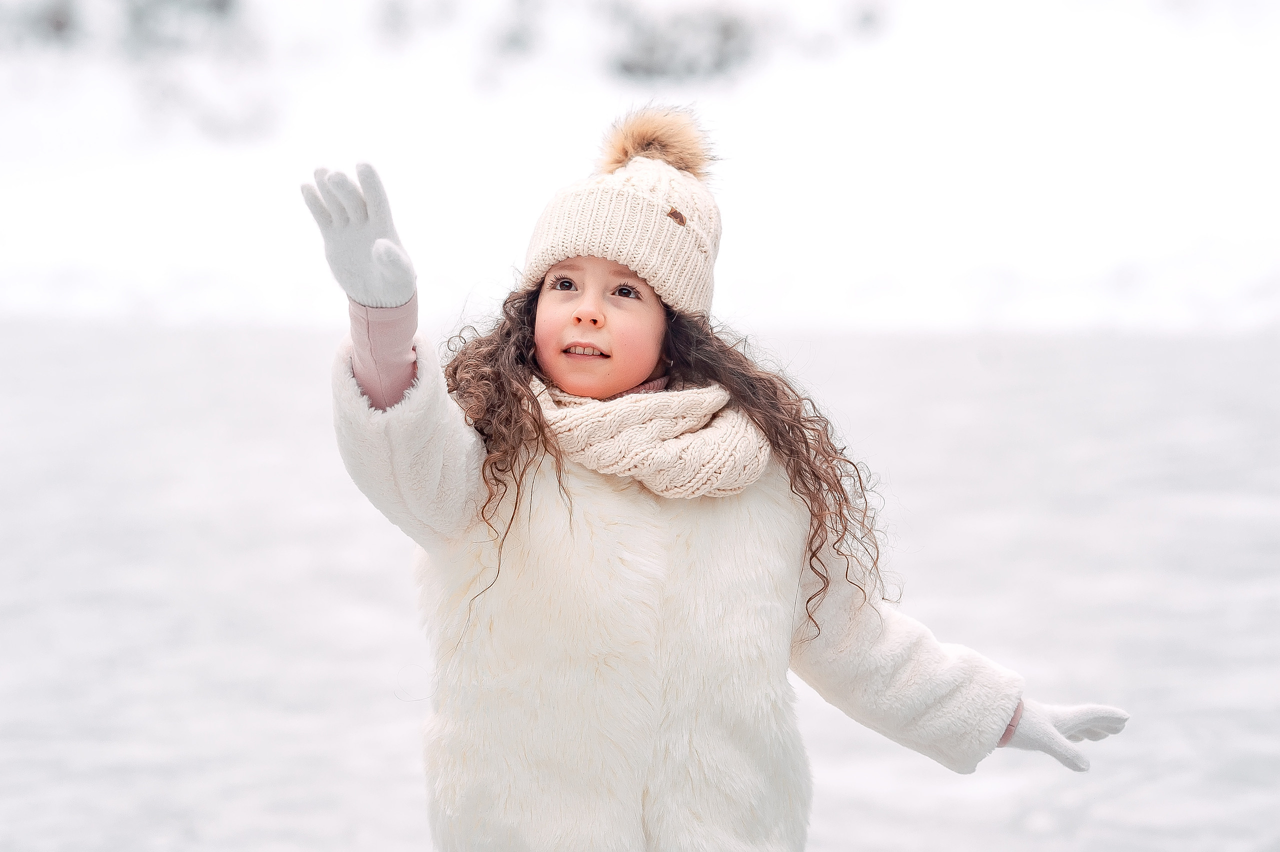 Подружки Амелия и Оливия на катке, МО, Ногинск, Шале. Свадебный и семейный фотограф Виктория Носачёва. Щелково, Москва и МО