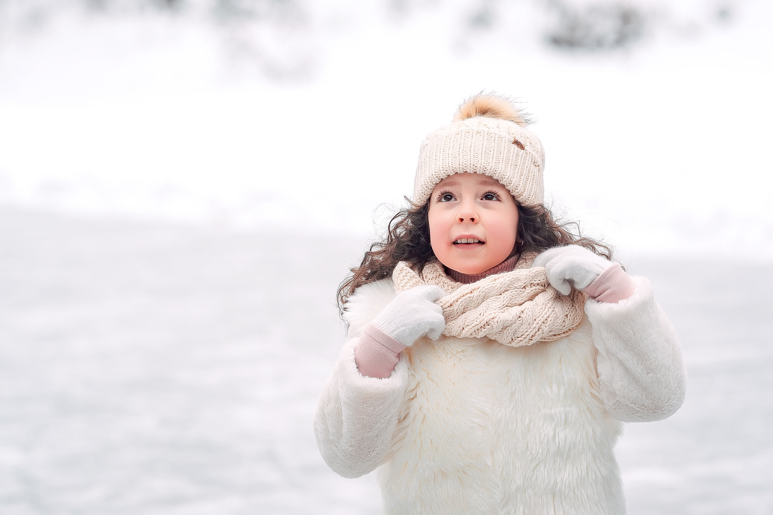 Подружки Амелия и Оливия на катке, МО, Ногинск, Шале. Свадебный и семейный фотограф Виктория Носачёва. Щелково, Москва и МО