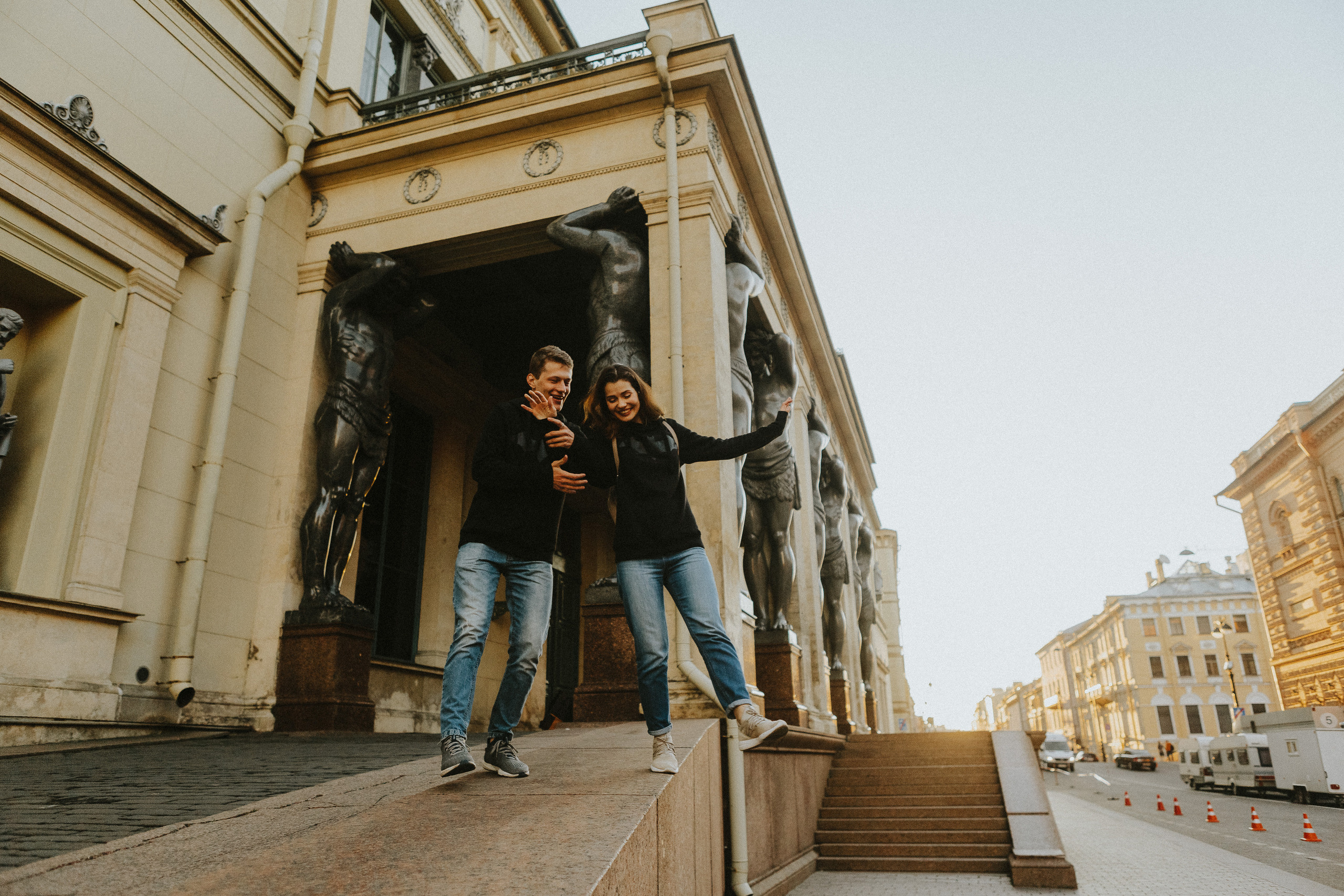Разводные мосты, живые каменные львы. Свадебный и семейный фотограф в Санкт-Петербурге и Москве