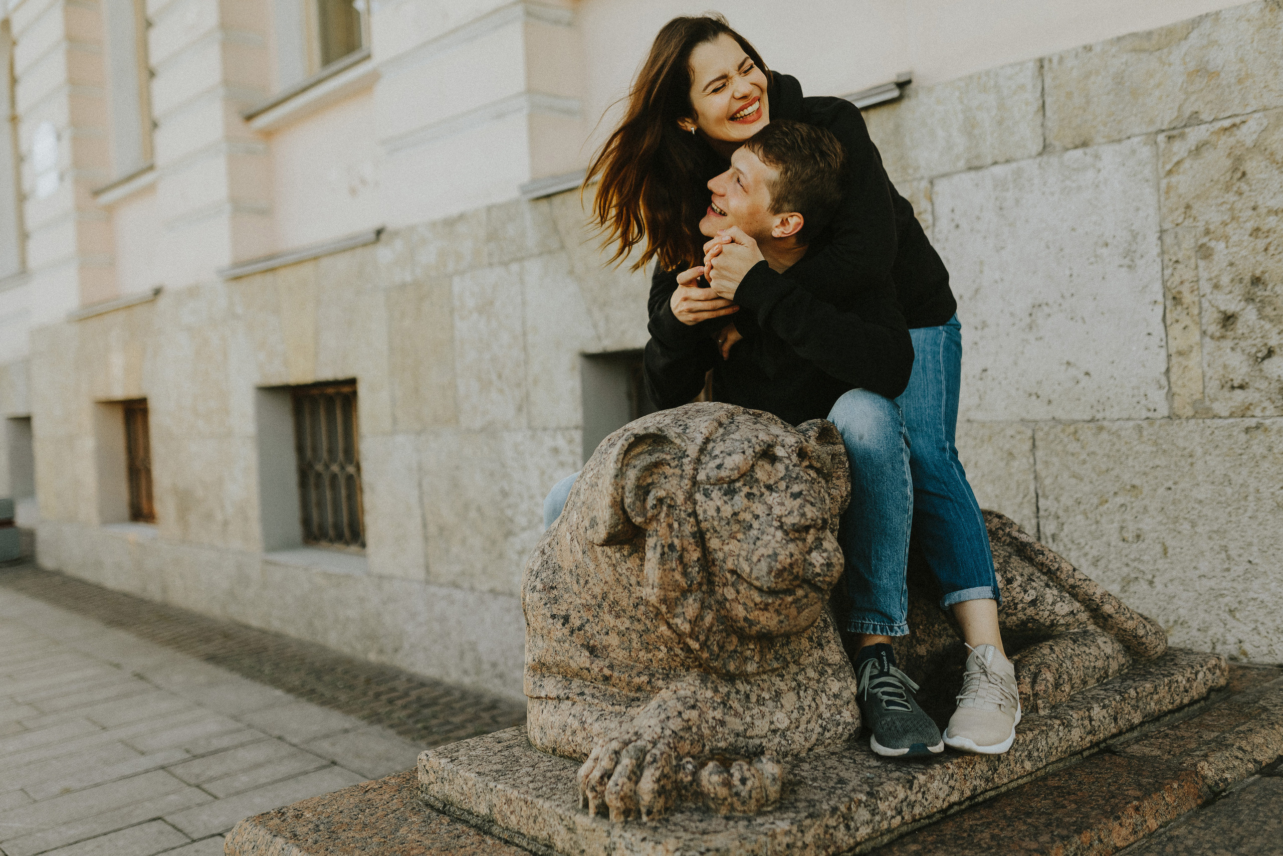 Разводные мосты, живые каменные львы. Свадебный и семейный фотограф в Санкт-Петербурге и Москве