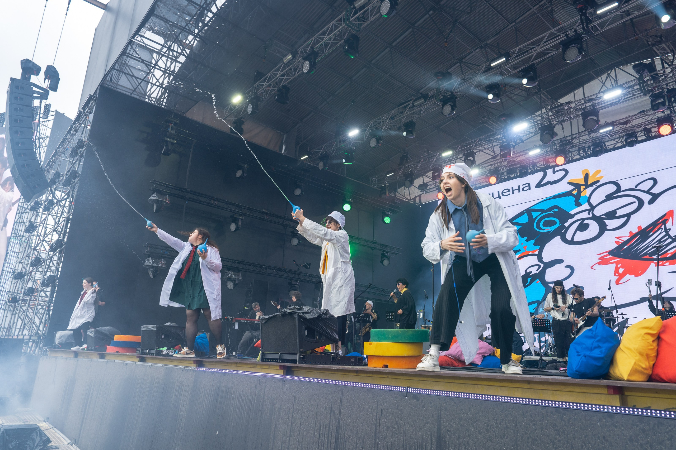 Фотографии музыкального фестиваля Дикая Мята 2025. Фотограф Николай Прокофьев модельные тесты в Москве