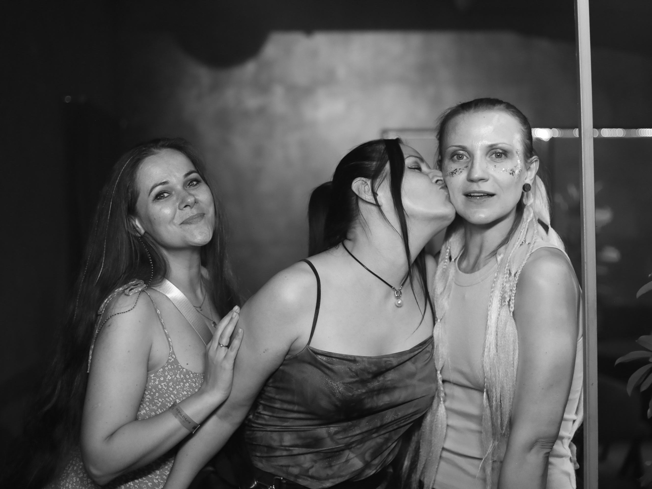 Клуб Резиденция лучшее. Контакты