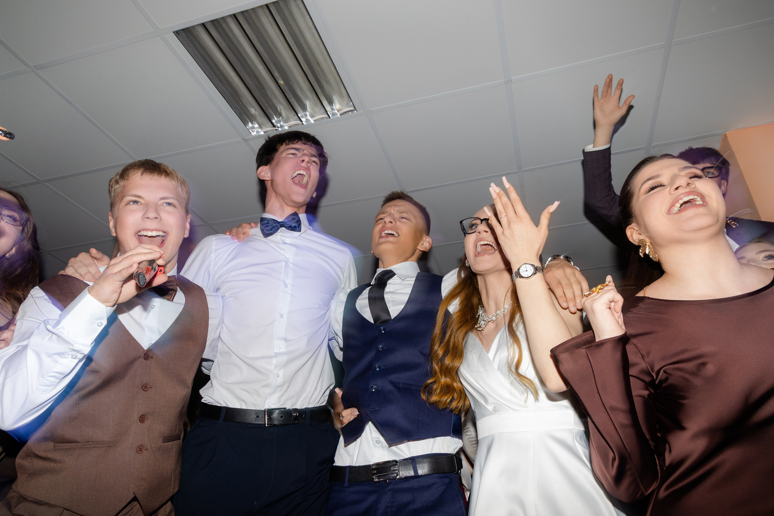 Школьный выпускной 2025 год в Минске, Беларуси. Свадебный фотограф в Минске/Беларуси Сергей Спиридонов