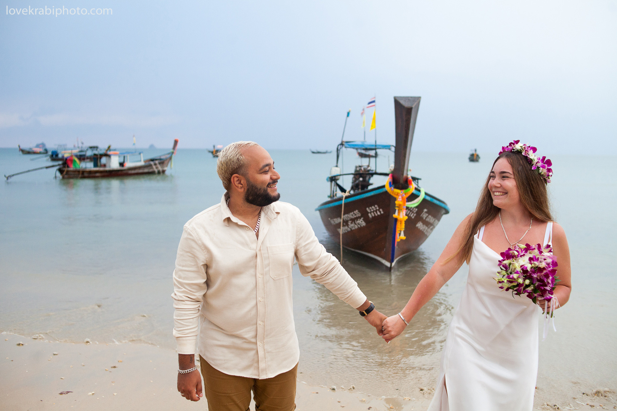klong muang beach, krabi photographer, thailand wedding, krabi flora, aonang bouquet delivery, bridal bouquet, honeymoon, prewedding