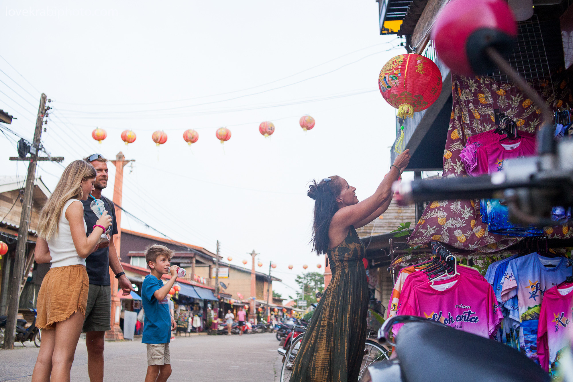 Thailand family photography, Koh Lanta photographer, kohlanta photosession, koh lanta old town, kohlanta island tour, kohlanta family resort, kohlanta beautiful beach