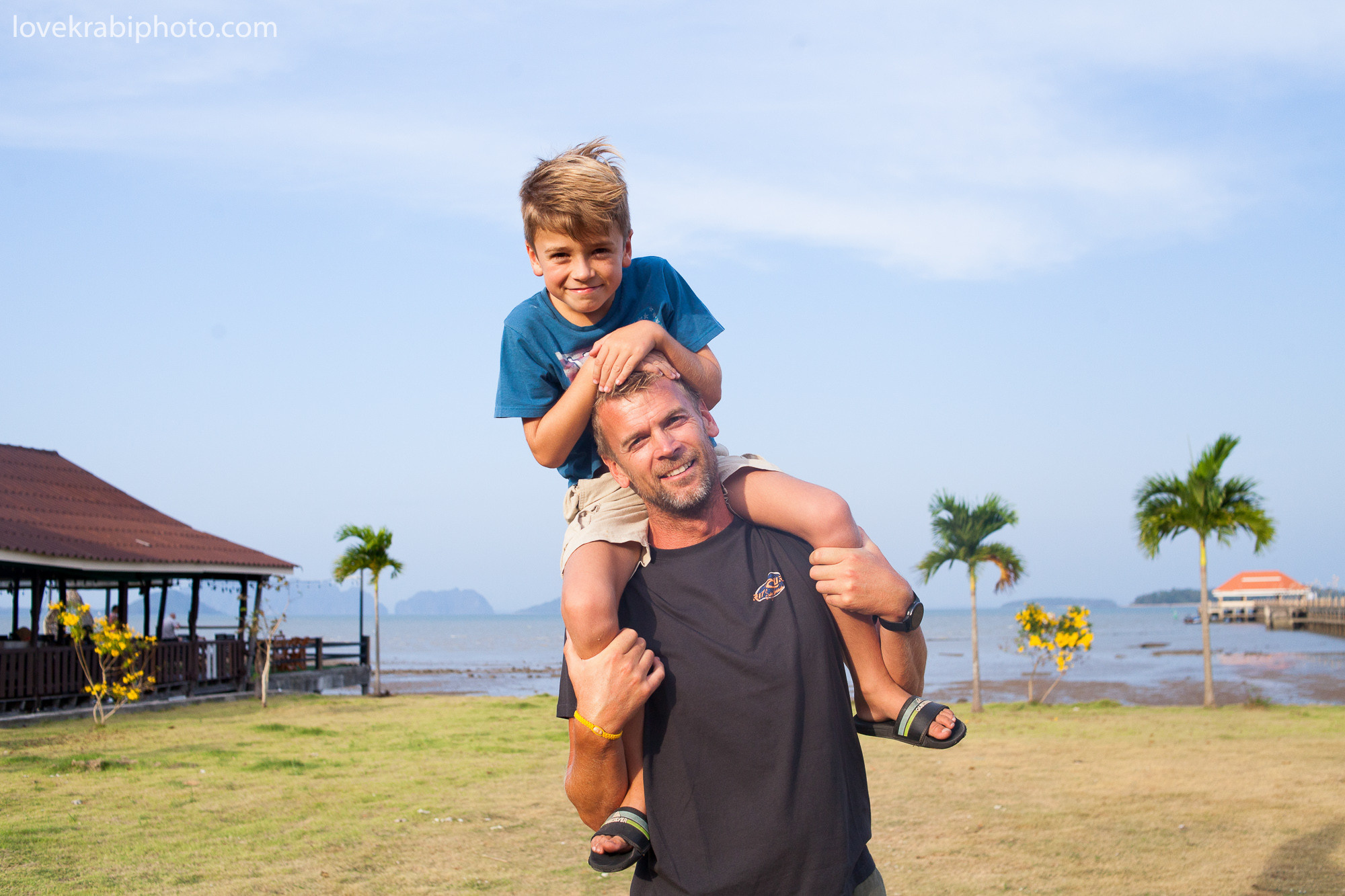 Thailand family photography, Koh Lanta photographer, kohlanta photosession, koh lanta old town, kohlanta island tour, kohlanta family resort, kohlanta beautiful beach