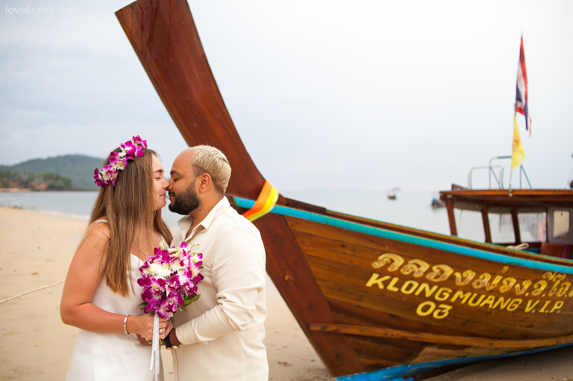 klong muang beach, krabi photographer, thailand wedding, krabi flora, aonang bouquet delivery, bridal bouquet, honeymoon, prewedding