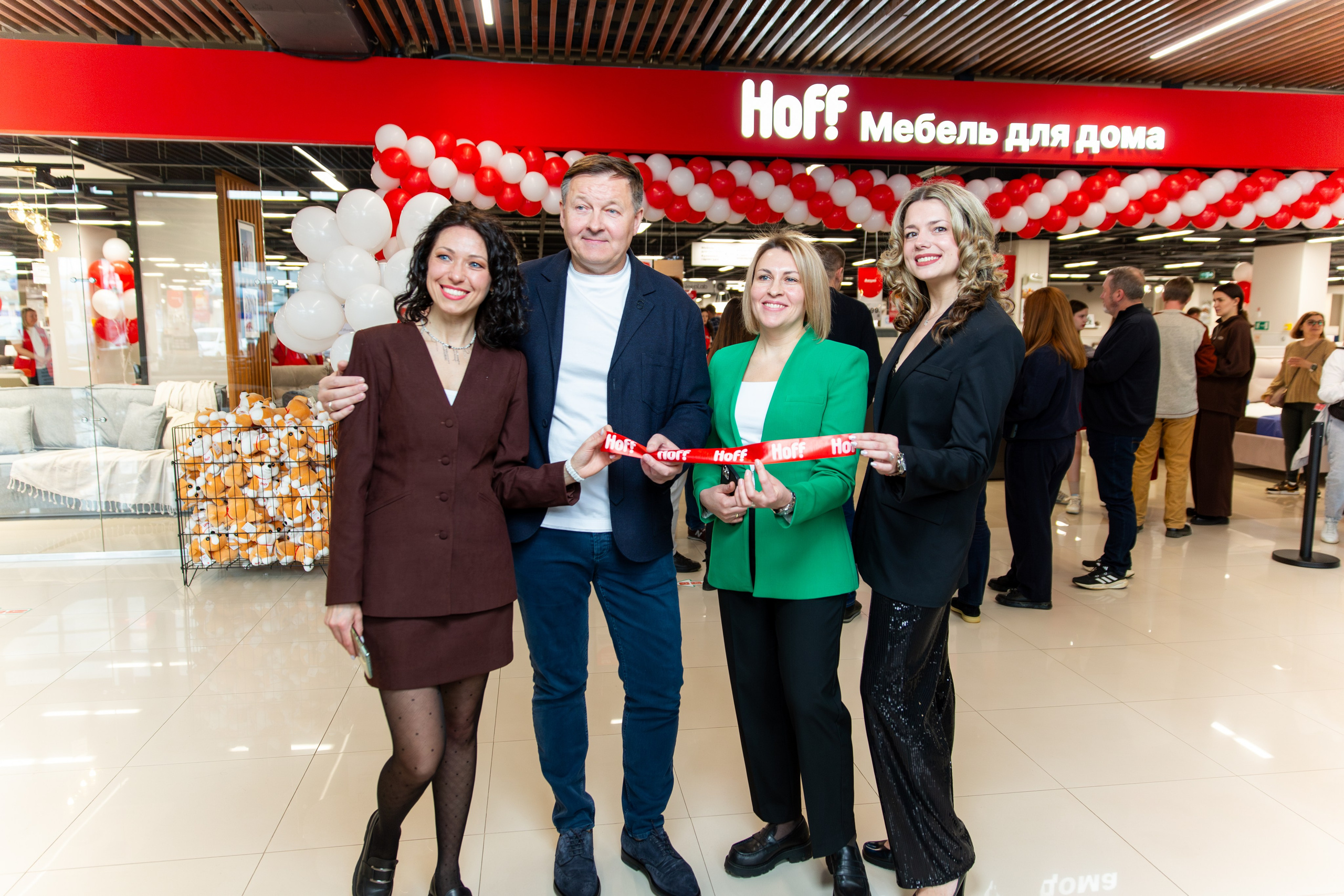 Открытие HOFF. Свадебный и репортажный фотограф в Ярославле Евгений Шовдин