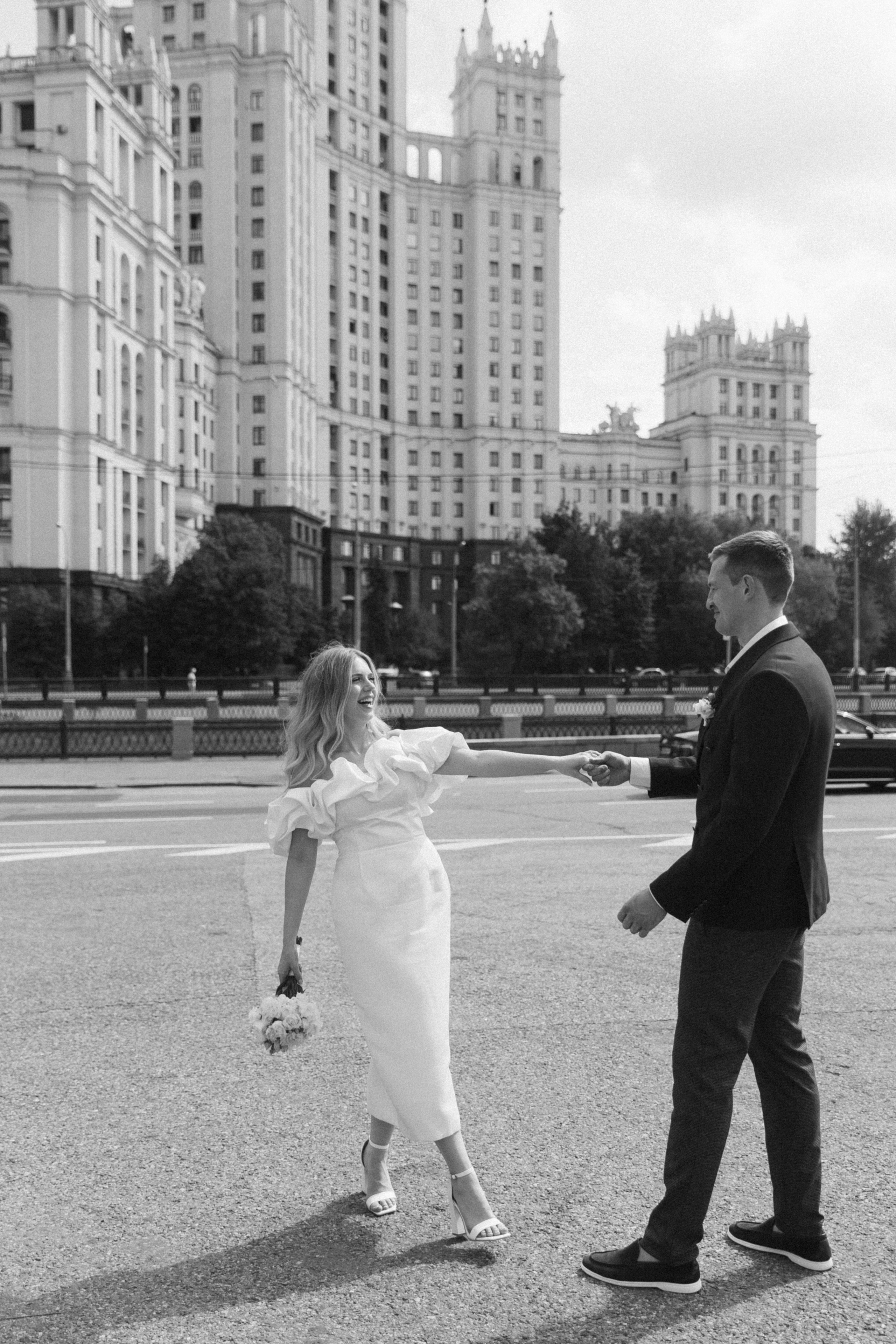 Свадебная фотосессия на Котельнической набережной и в парке Царицыно, Роспись в Шипиловском ЗАГСе. Свадебный фотограф Москва Анастасия Храмова