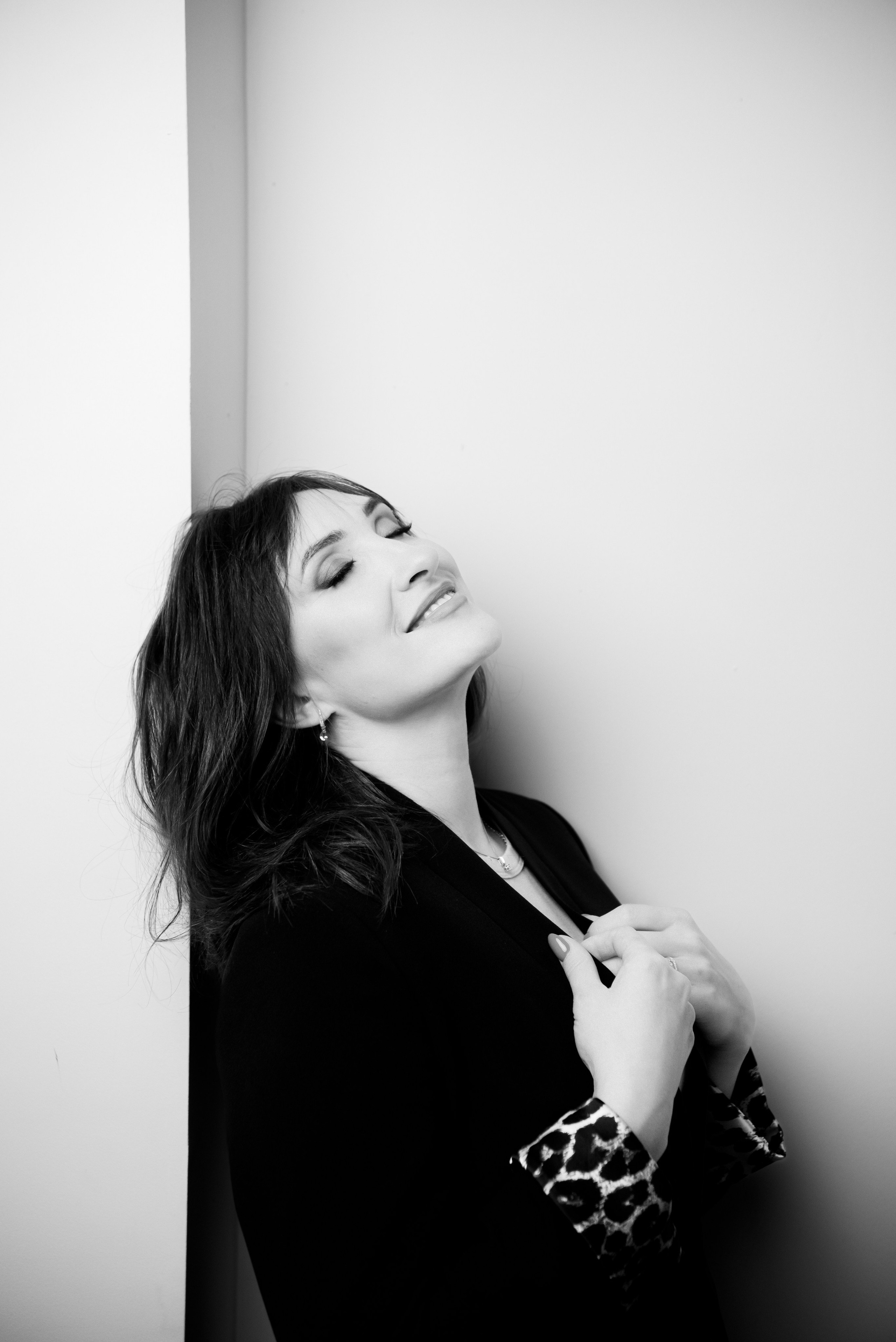 Индивидуальная фотосессия для девушки в студии Волгоград. Фотограф в Волгограде и Волжском Александр Горбань