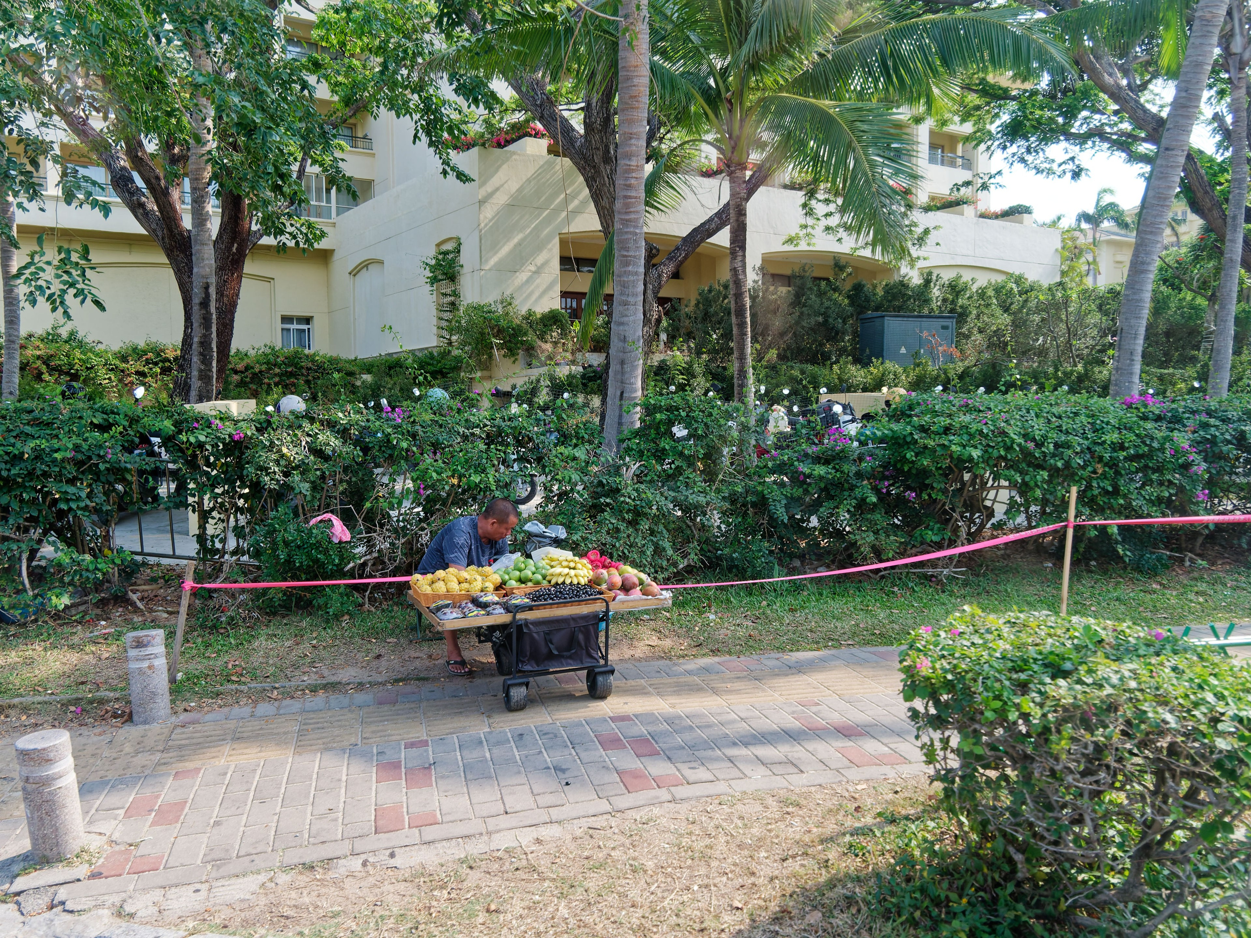 Хайнань 2026, улицы Ялунвань и Саньи. Фотопрогулки по Миру