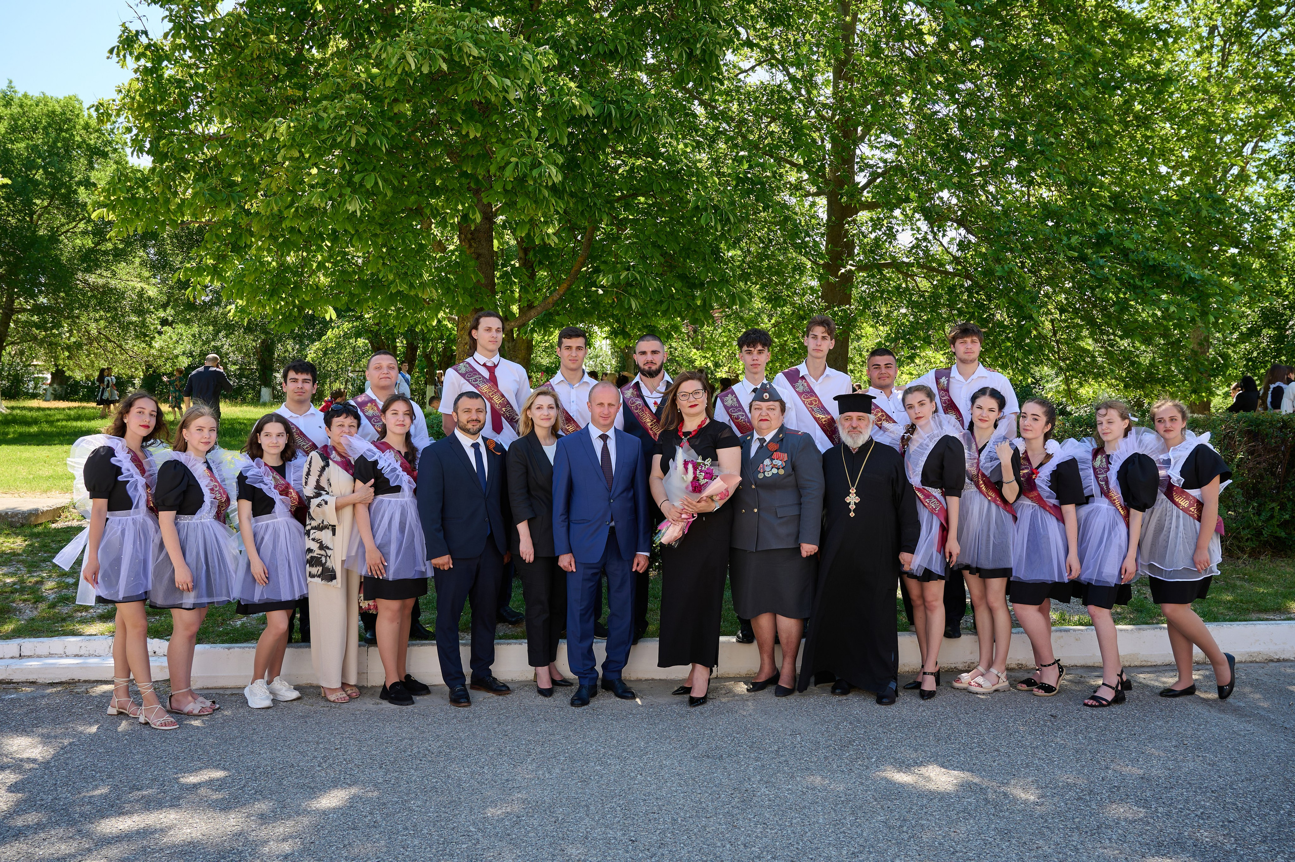 Последний звонок. Жизнь курорта Кабардинка в фотографиях