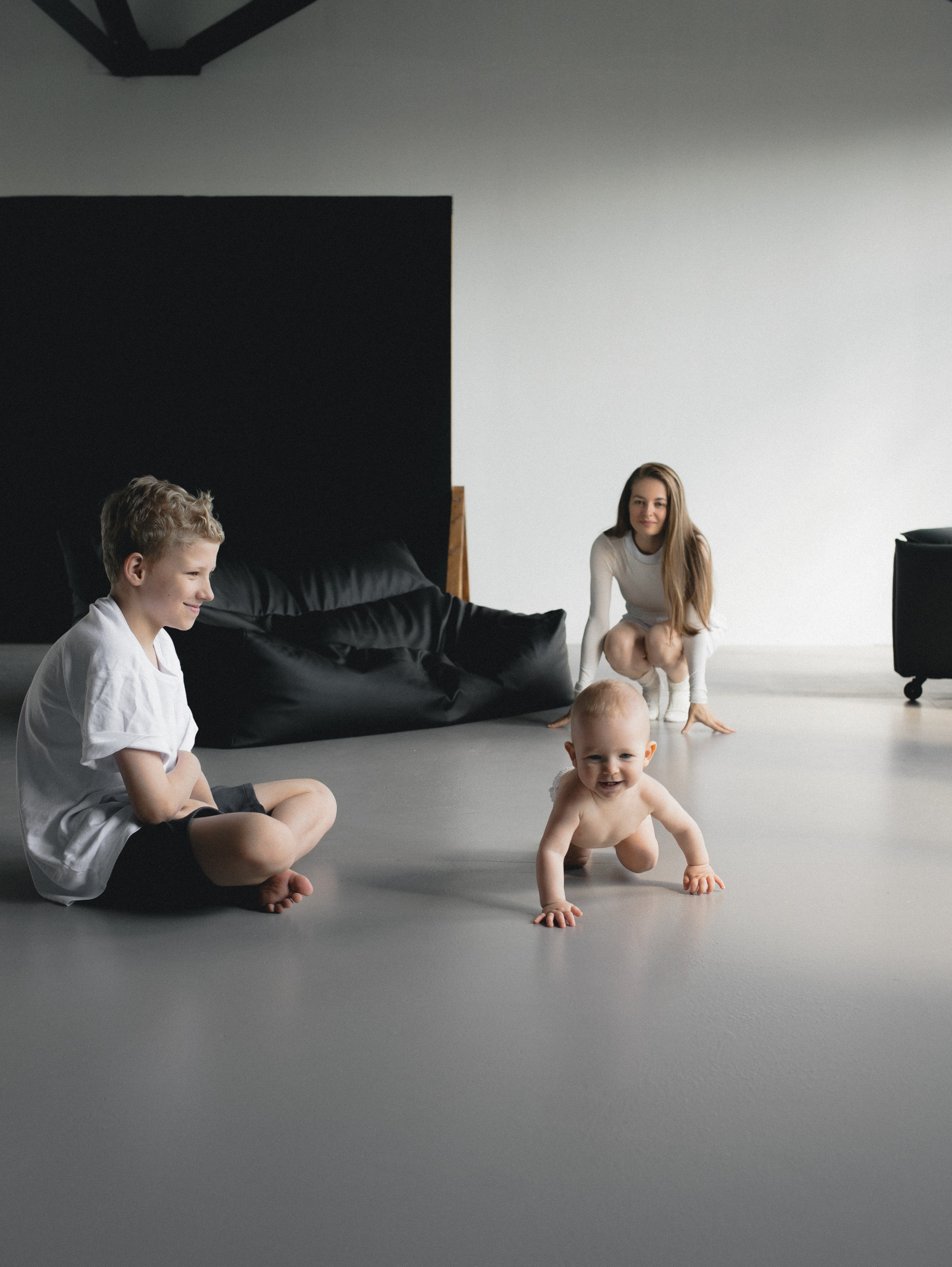 Мая и сыновья. Фотограф в Москве и Сургуте Алла Лесовая. Снимаю каталог для брендов и индивидуальные портреты для людей