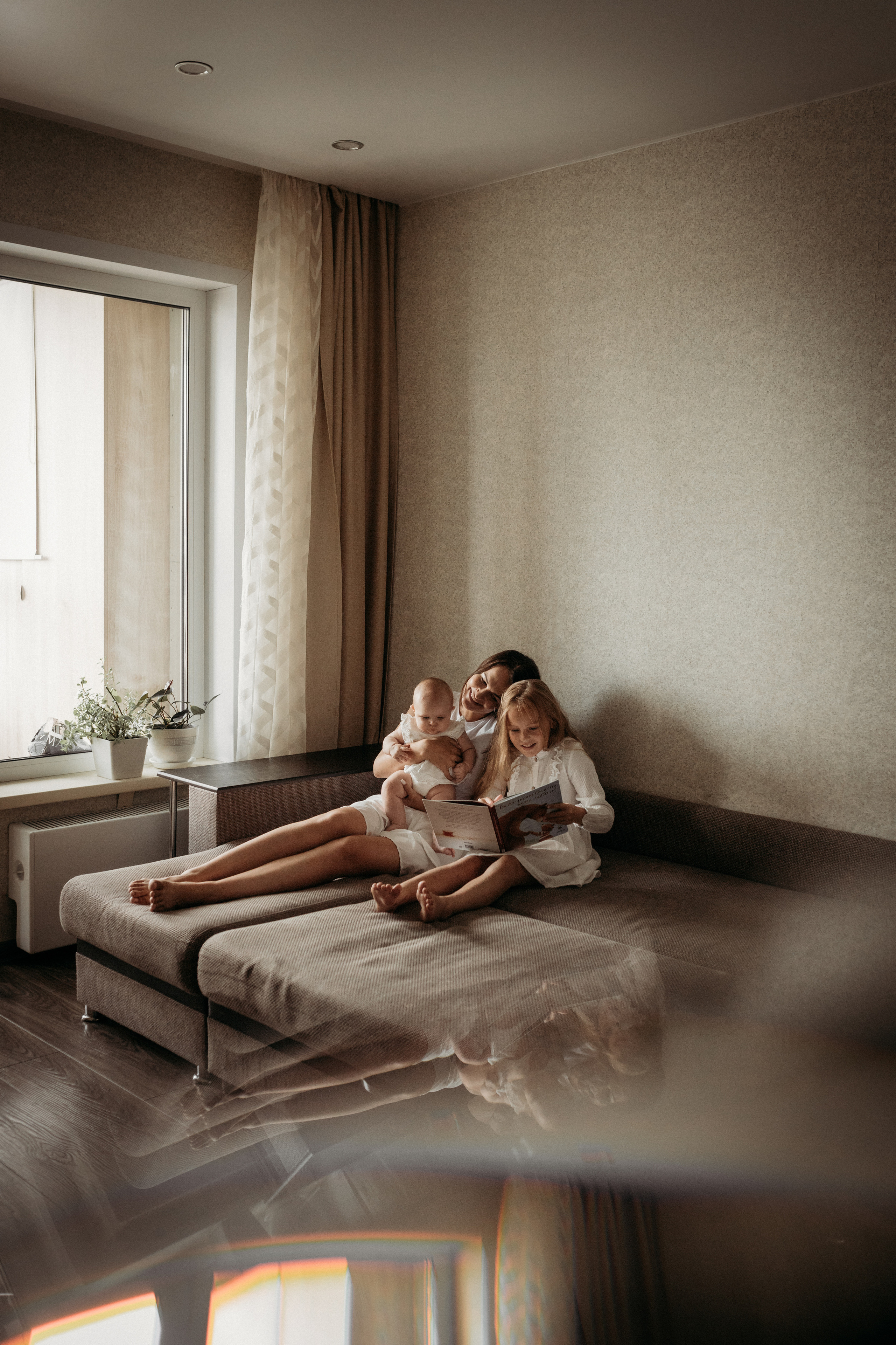 Лайфстайл lifestyle фотосессия новорожденного Барнаул. Фотограф новорожденных в г. Барнаул Ренпенинг Катерина