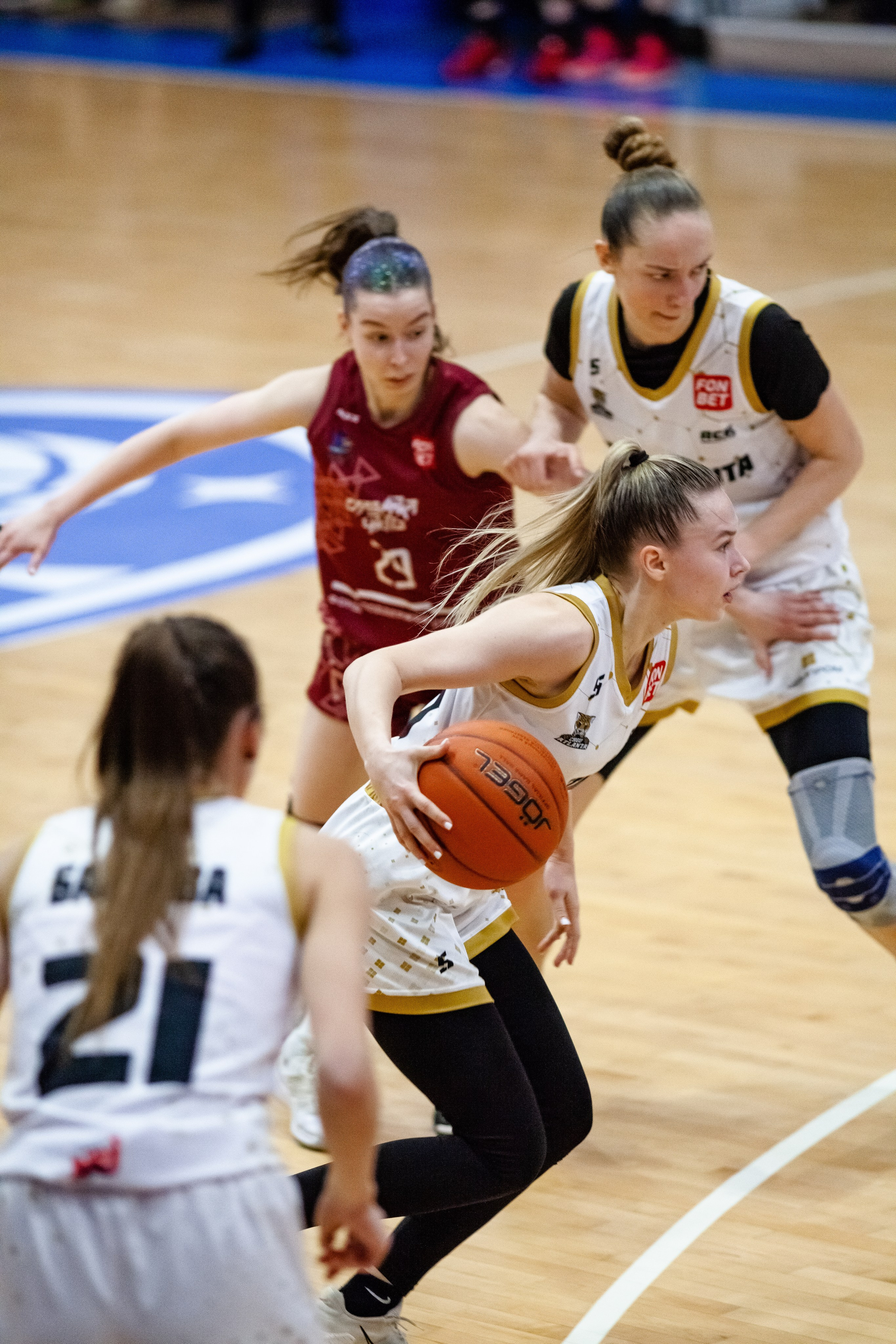 ЧГУ-Атланта — Славянка. Фотография