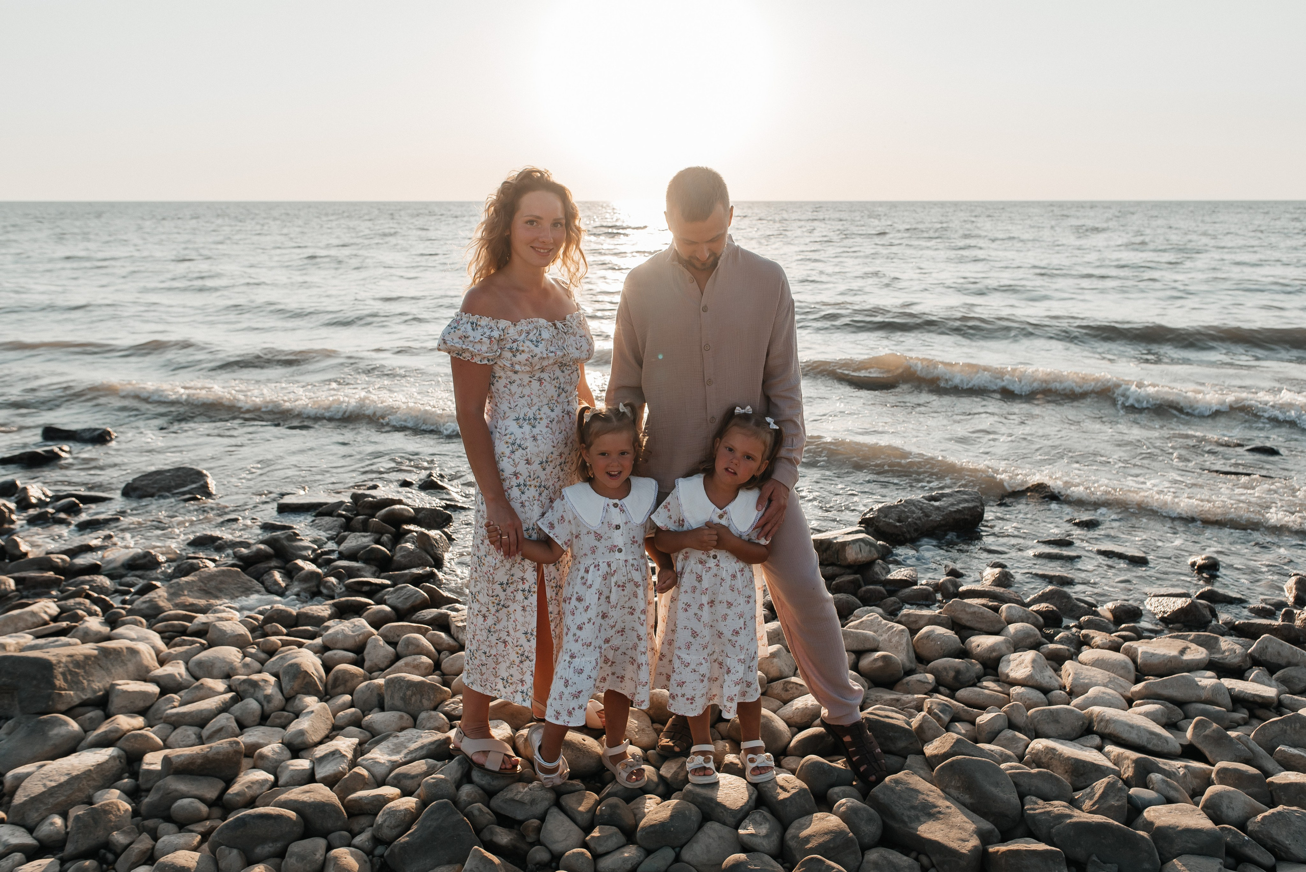 Семейная прогулка на маяке. Детский и семейный фотограф выпускной альбом Приморско-Ахтарск