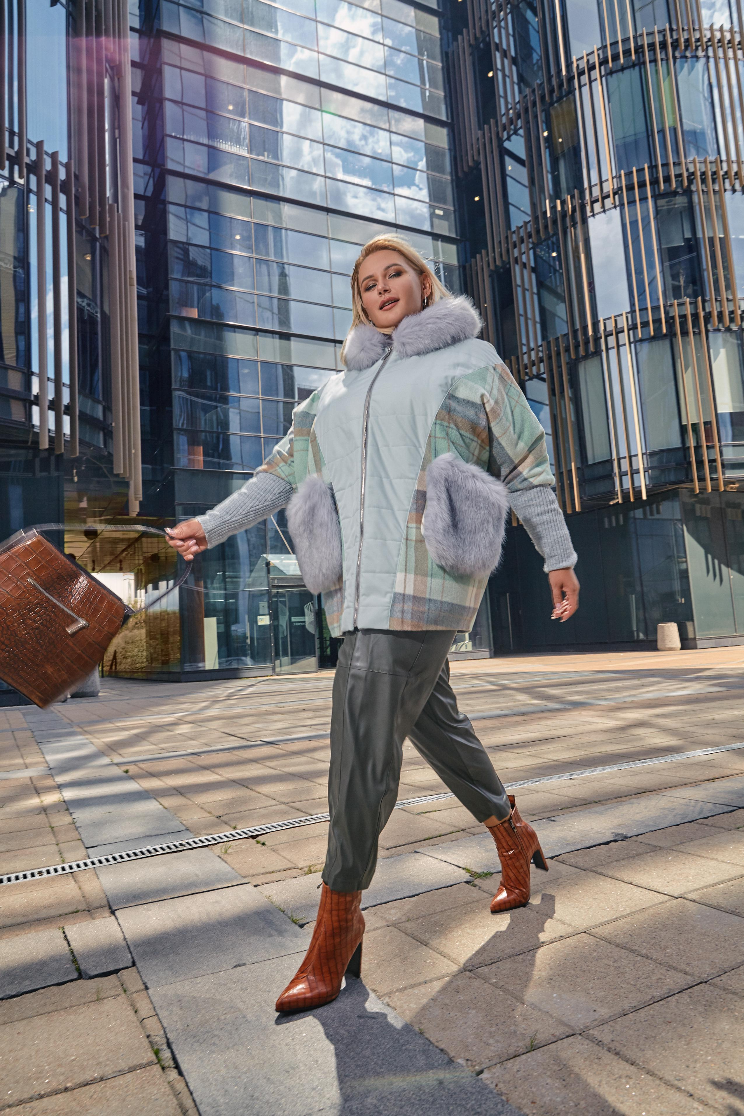 Рекламная съемка для бренда плюс сайз одежды Eva Graffova. Рекламный фотограф Санкт-Петербург Катерина Мишкель