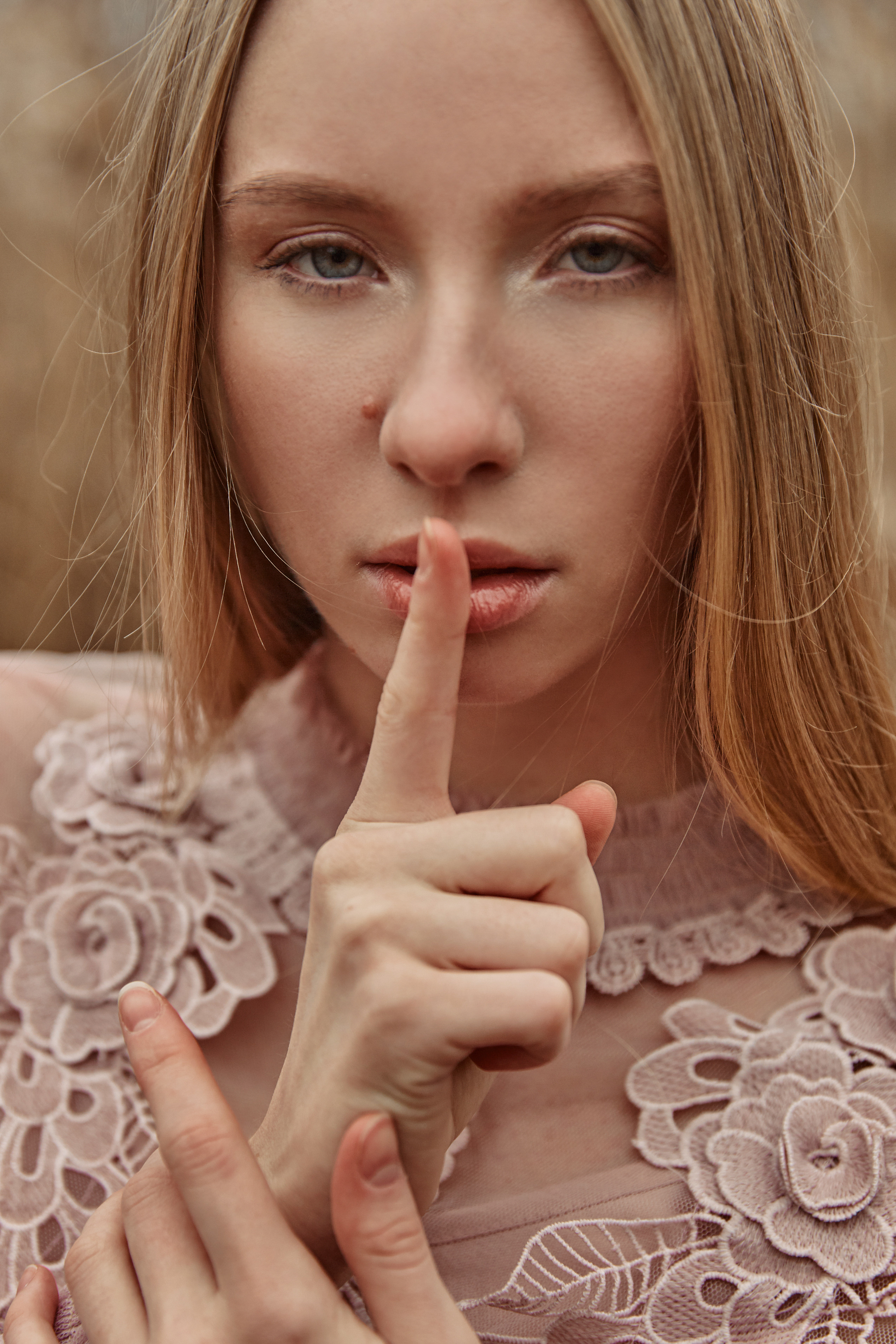 Выездная фотосессия романтичных девушек. Рекламный фотограф Санкт-Петербург Катерина Мишкель