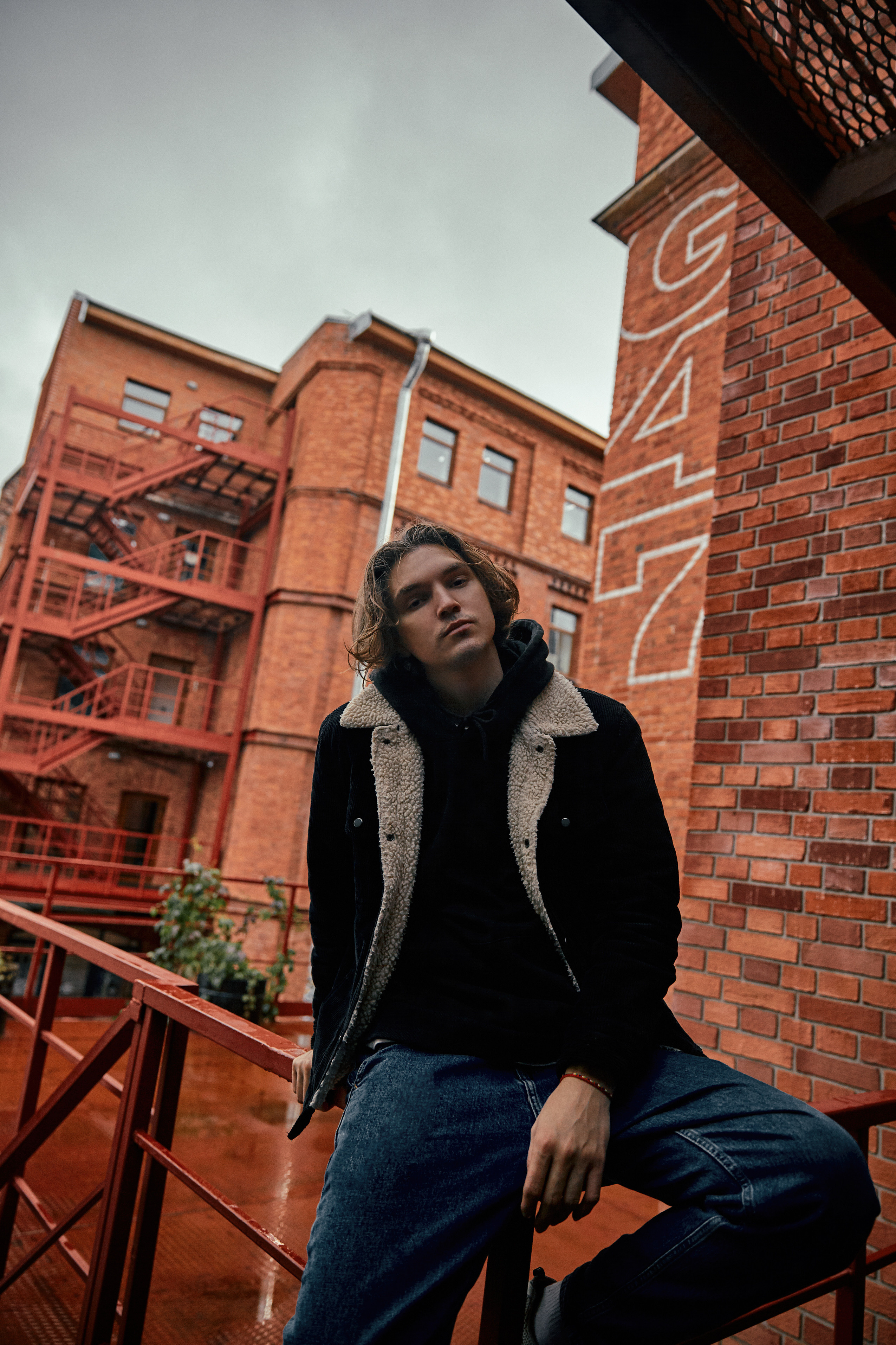 Стрит фотосессия парня в спб. Рекламный фотограф Санкт-Петербург Катерина Мишкель