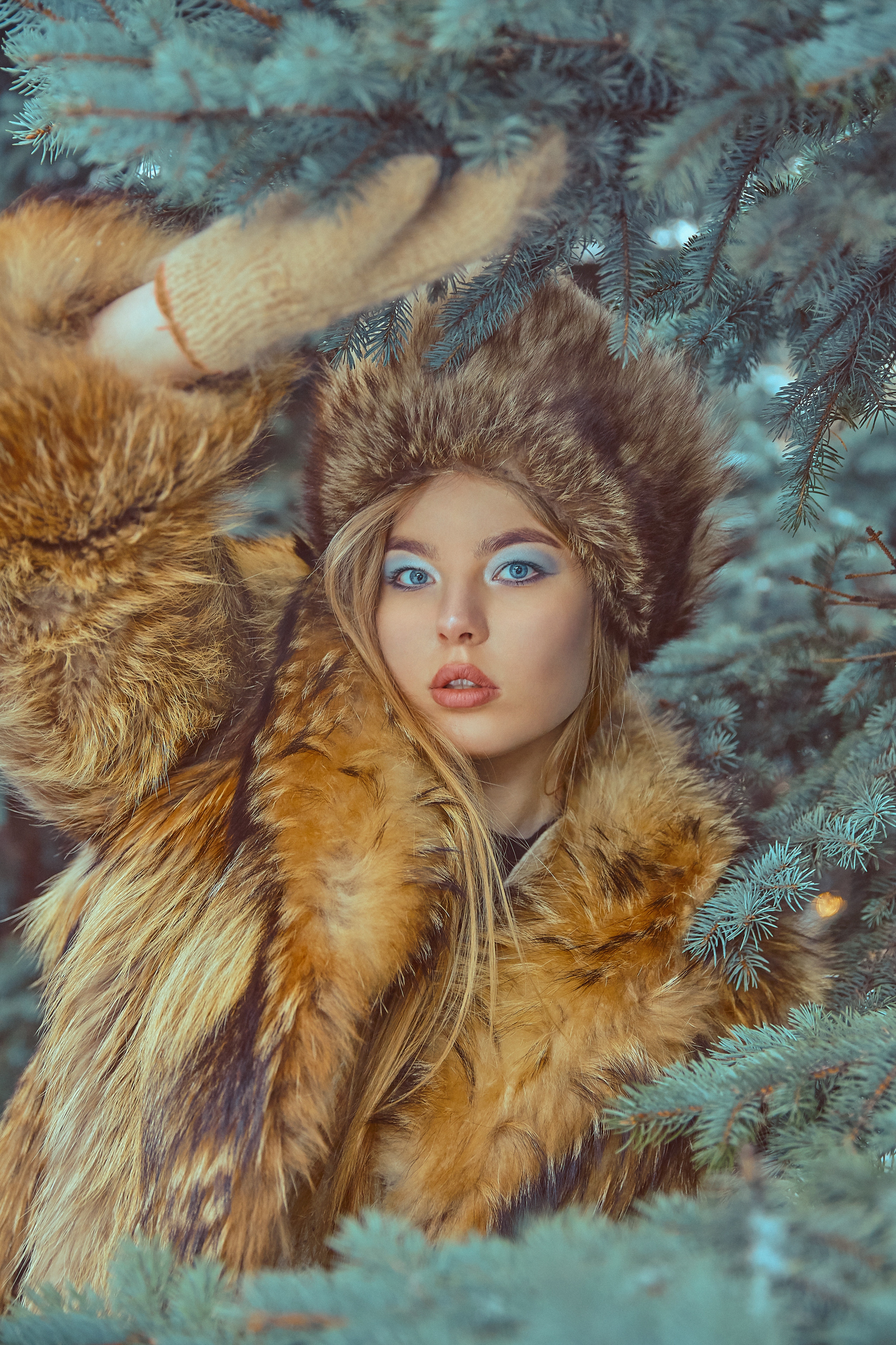 ретро-фотосессия в зимних елях