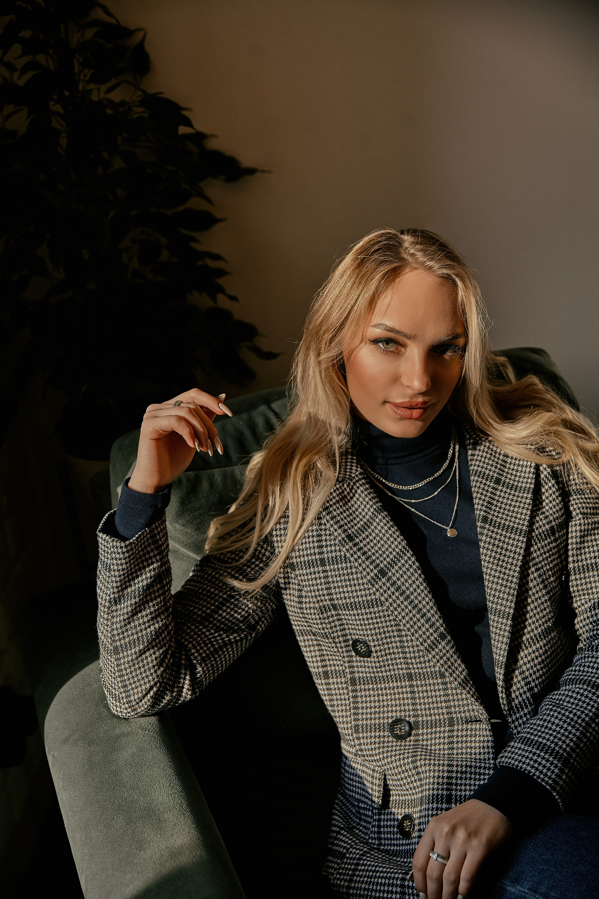 Стрит-фэшн съемка на улицах Кемерово. Рекламный фотограф Санкт-Петербург Катерина Мишкель