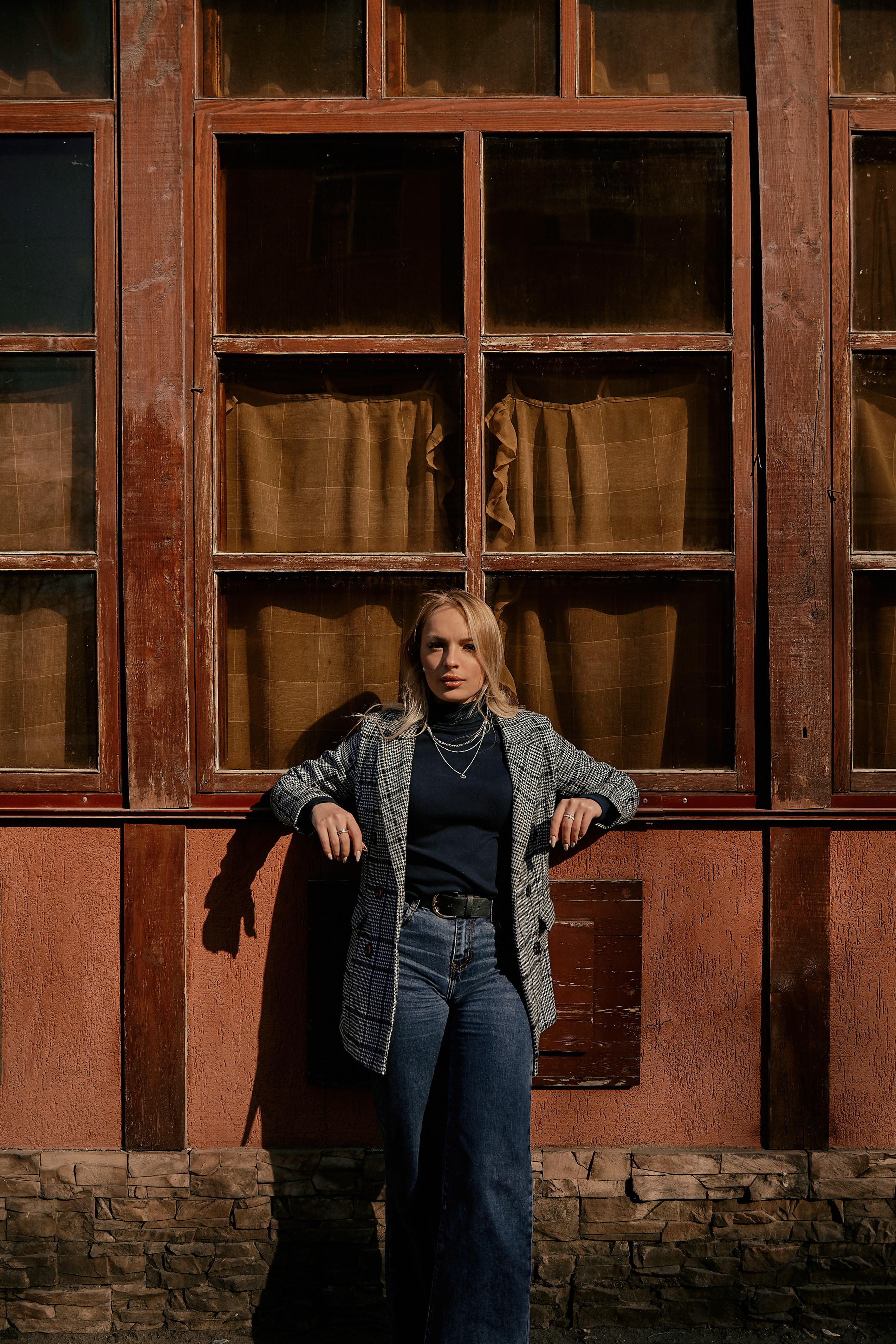 Стрит-фэшн съемка на улицах Кемерово. Рекламный фотограф Санкт-Петербург Катерина Мишкель