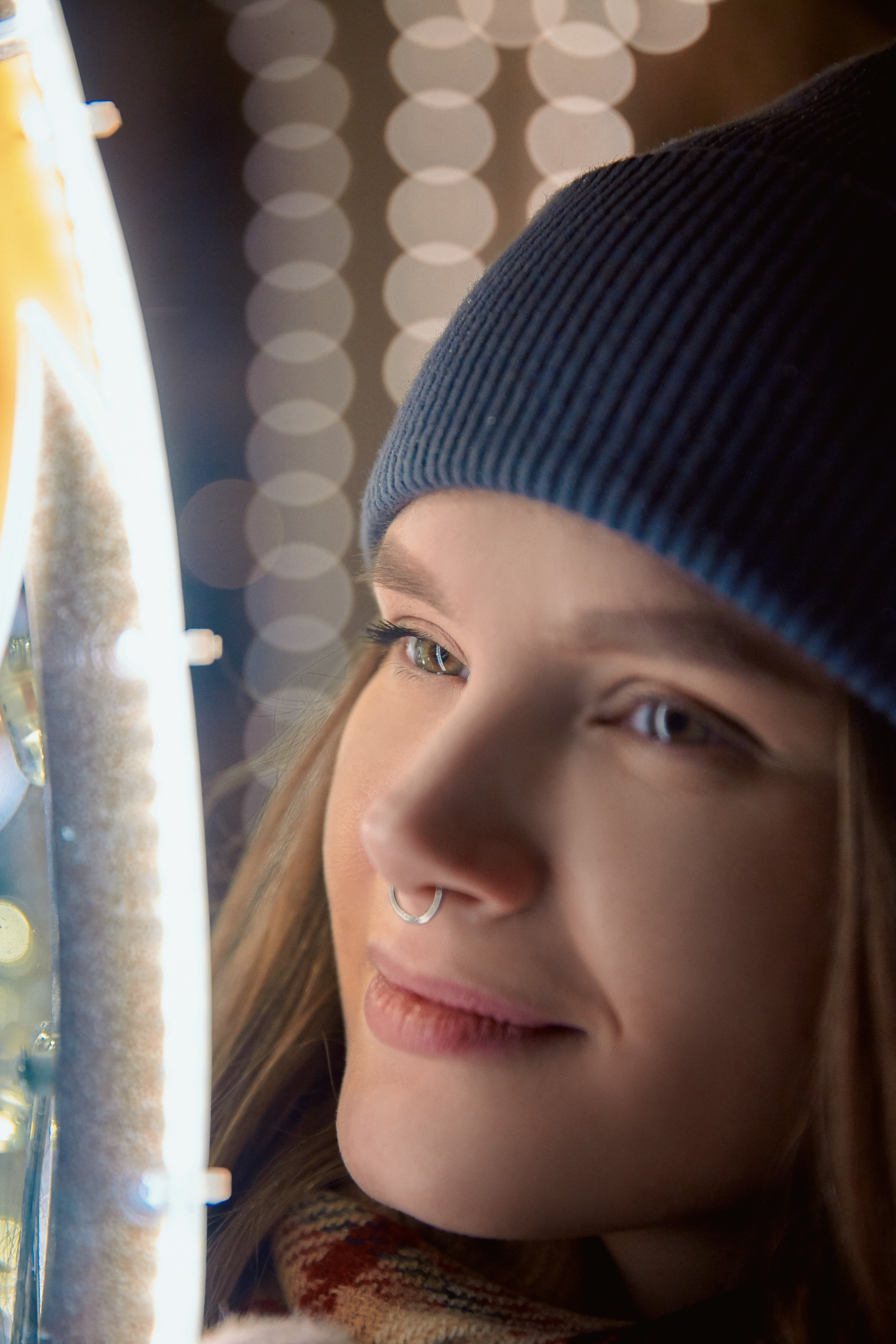 Зимняя фотопрогулка на вокзале в Петергофе вечером. Рекламный фотограф Санкт-Петербург Катерина Мишкель