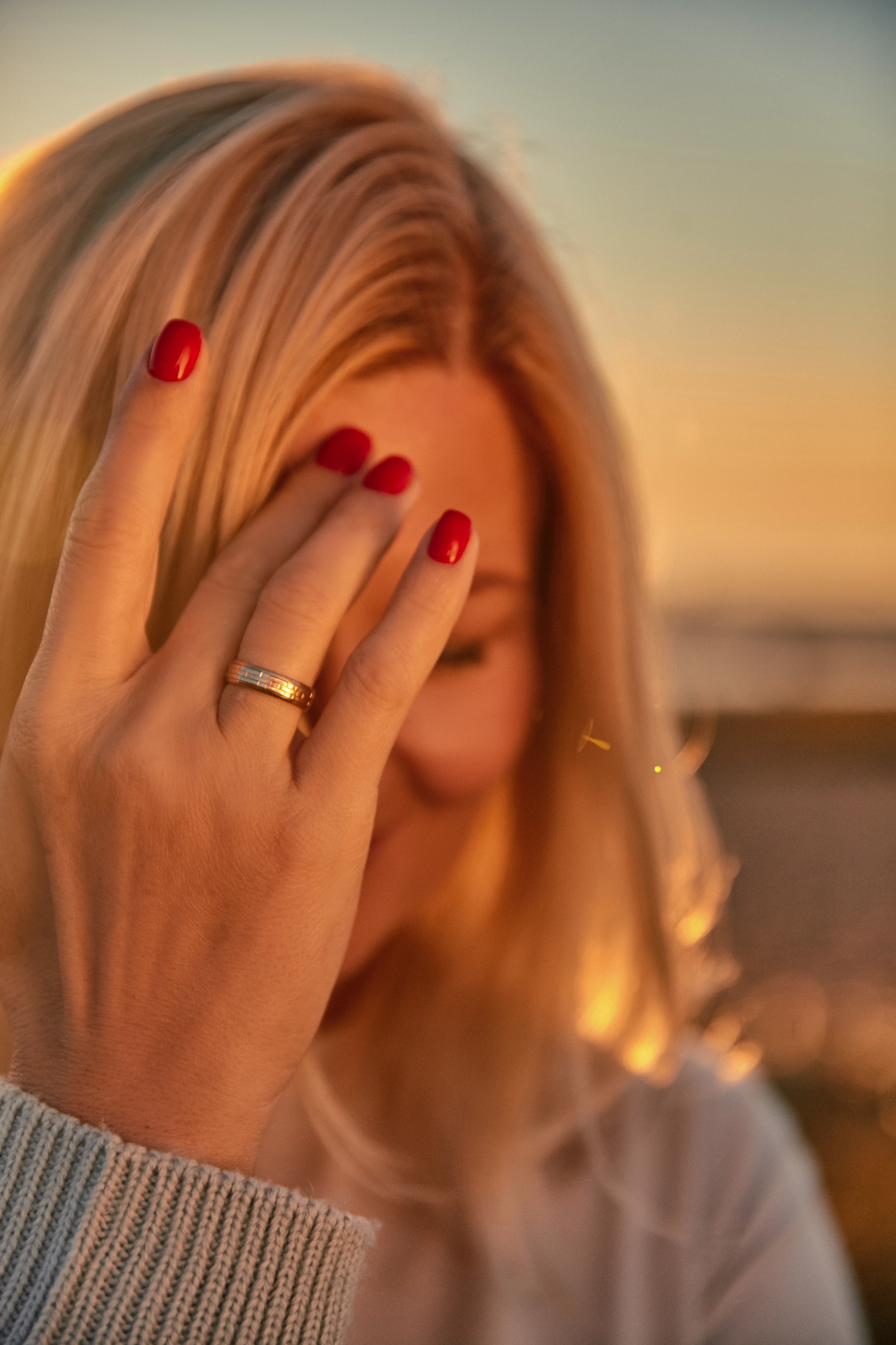 Женский портрет на Финском заливе. Рекламный фотограф Санкт-Петербург Катерина Мишкель